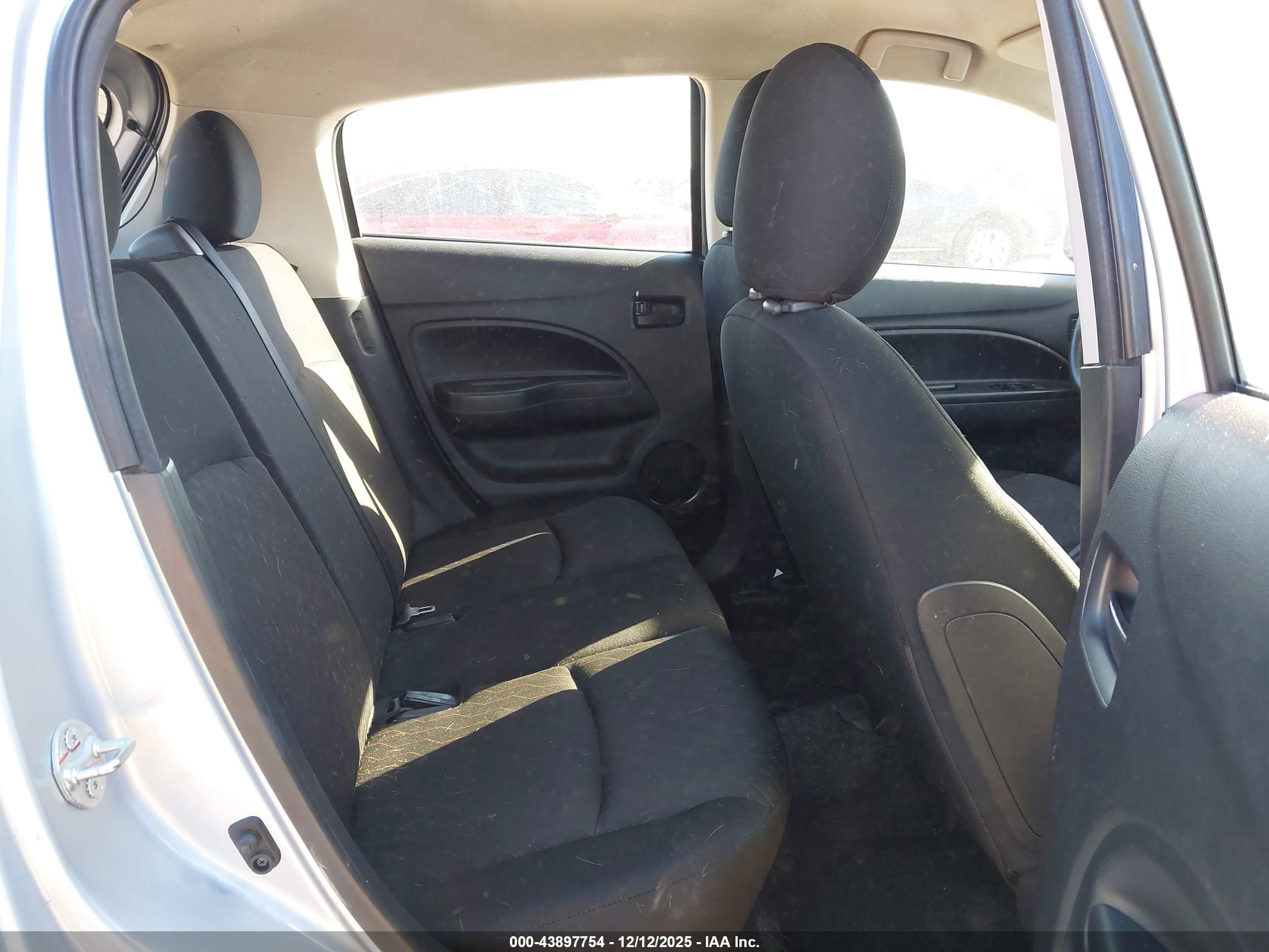 MITSUBISHI MIRAGE image 8