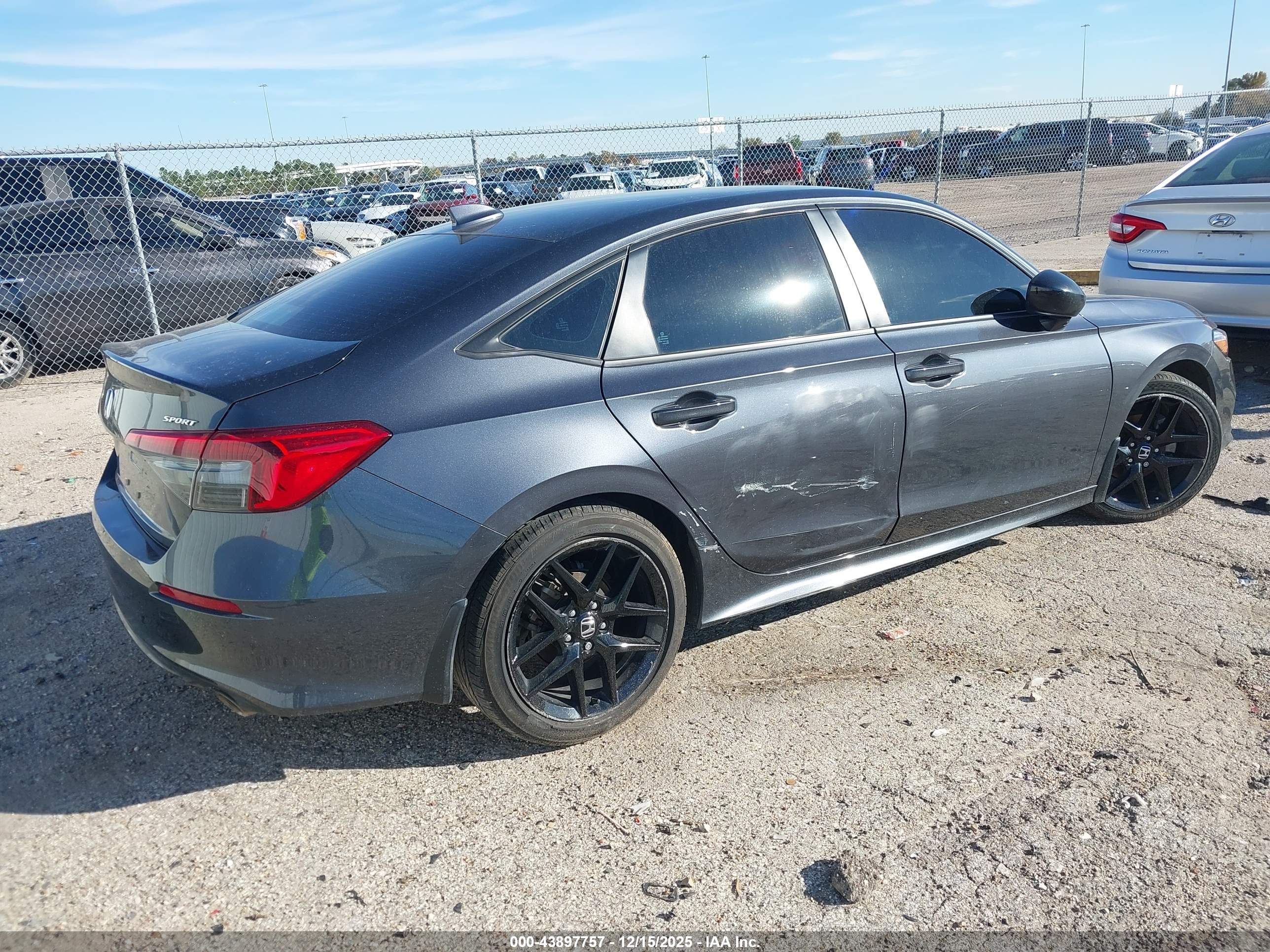 HONDA CIVIC image 4