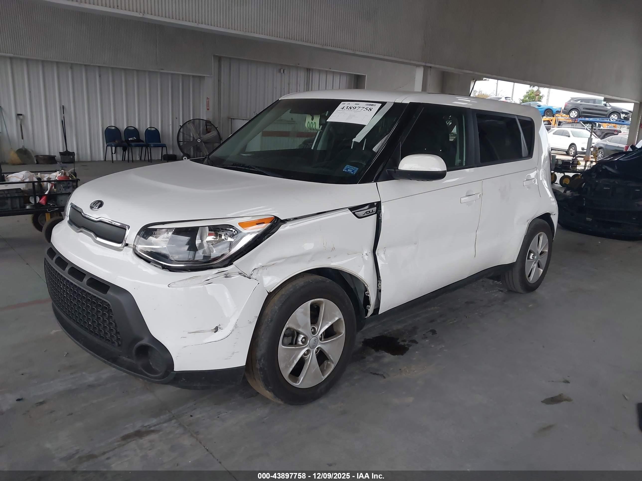KIA SOUL image 2