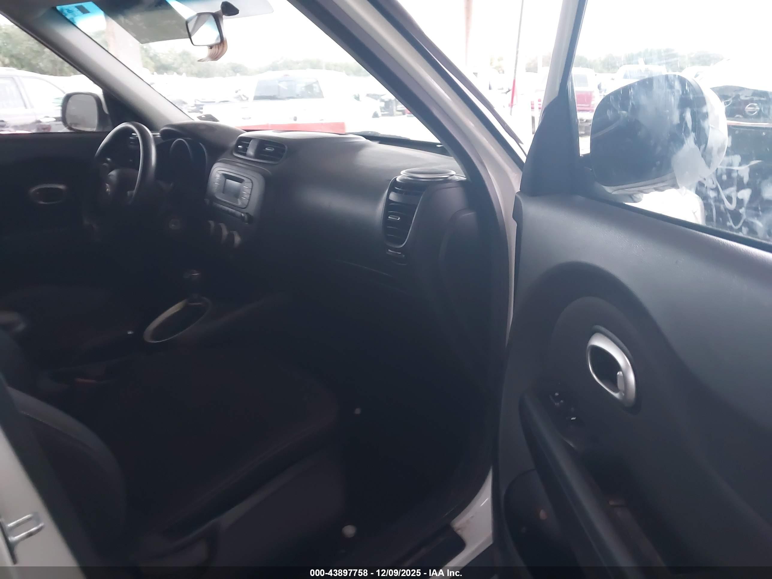 KIA SOUL image 5
