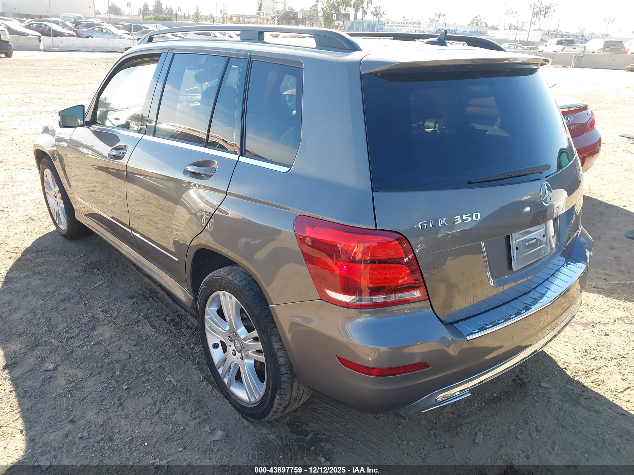 MERCEDES-BENZ GLK image 3