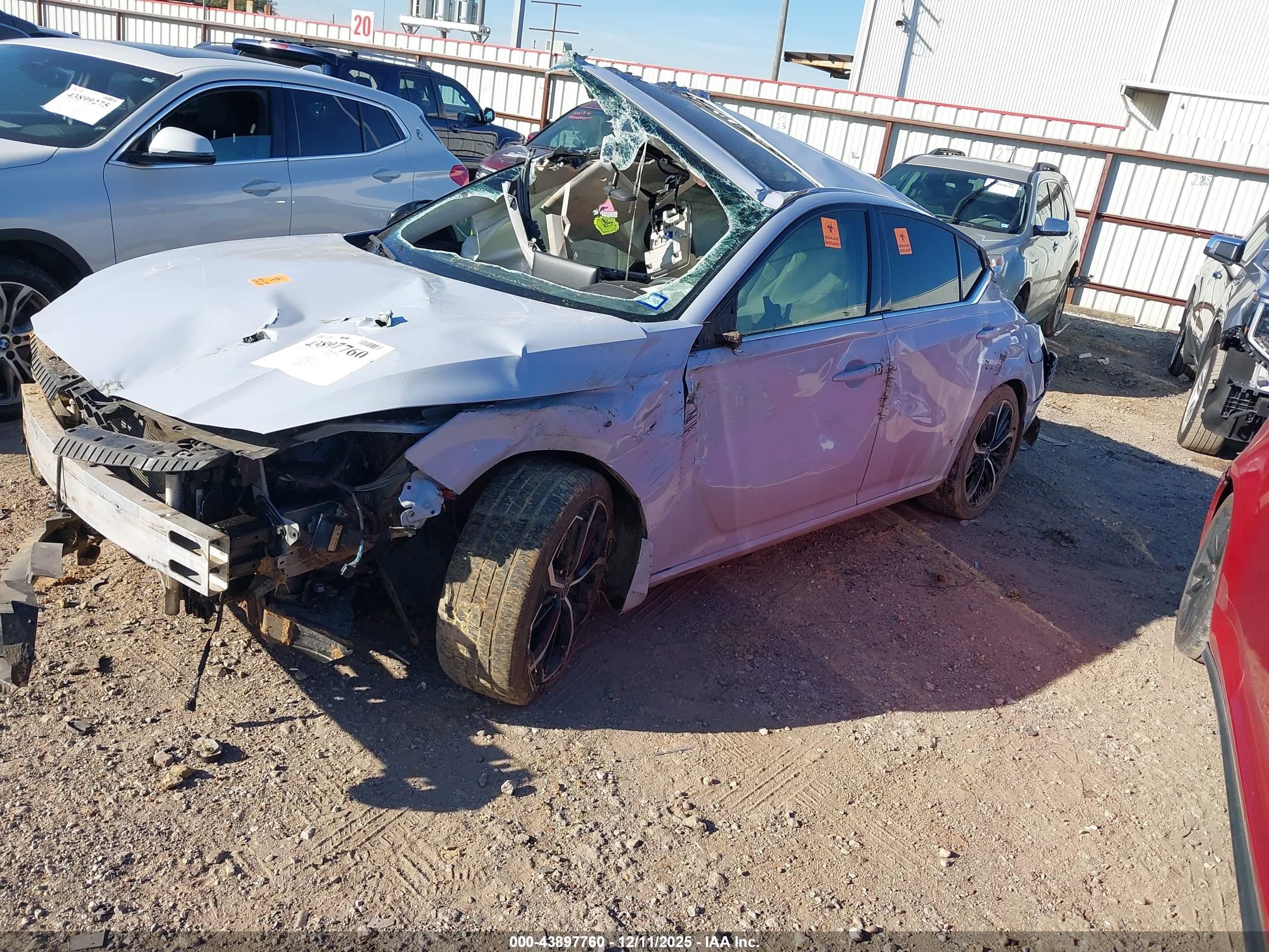 NISSAN ALTIMA image 2