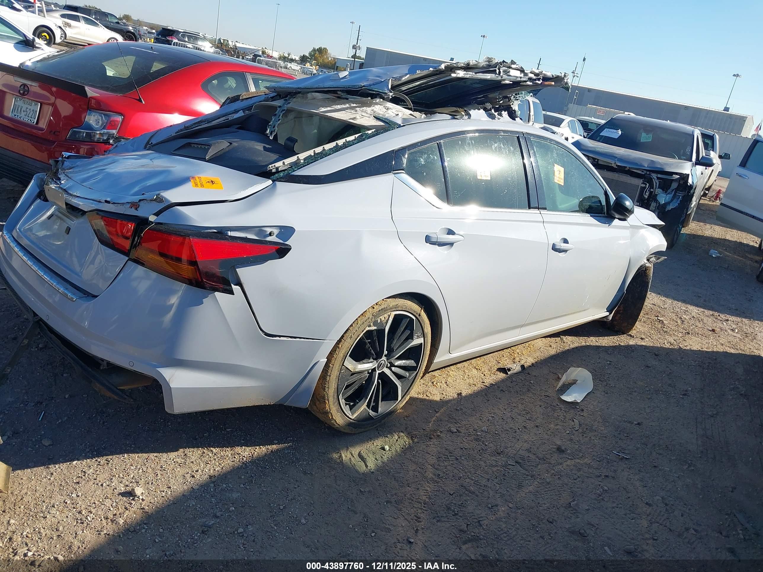 NISSAN ALTIMA image 4