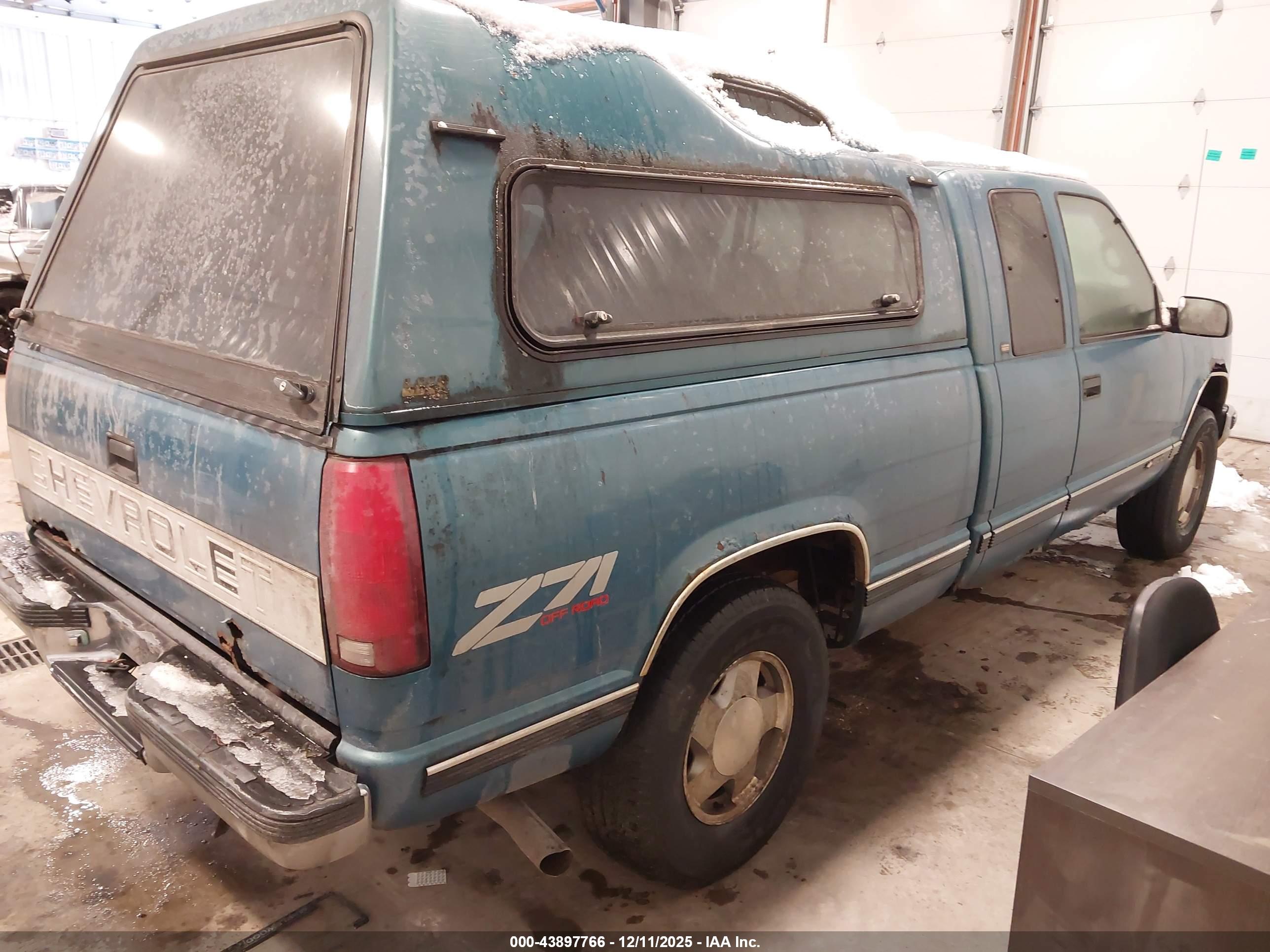 CHEVROLET GMT-400 image 4