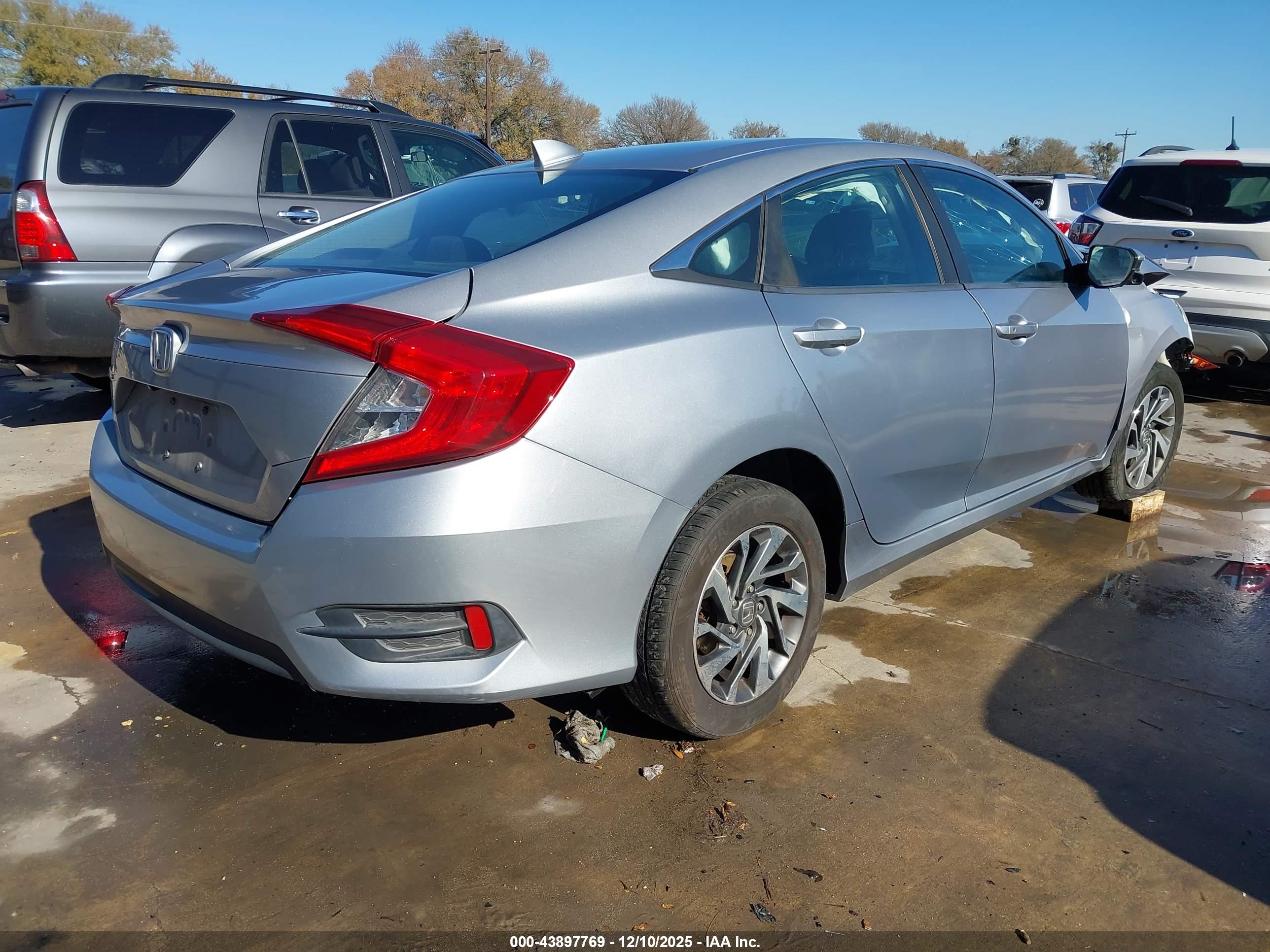 HONDA CIVIC image 4
