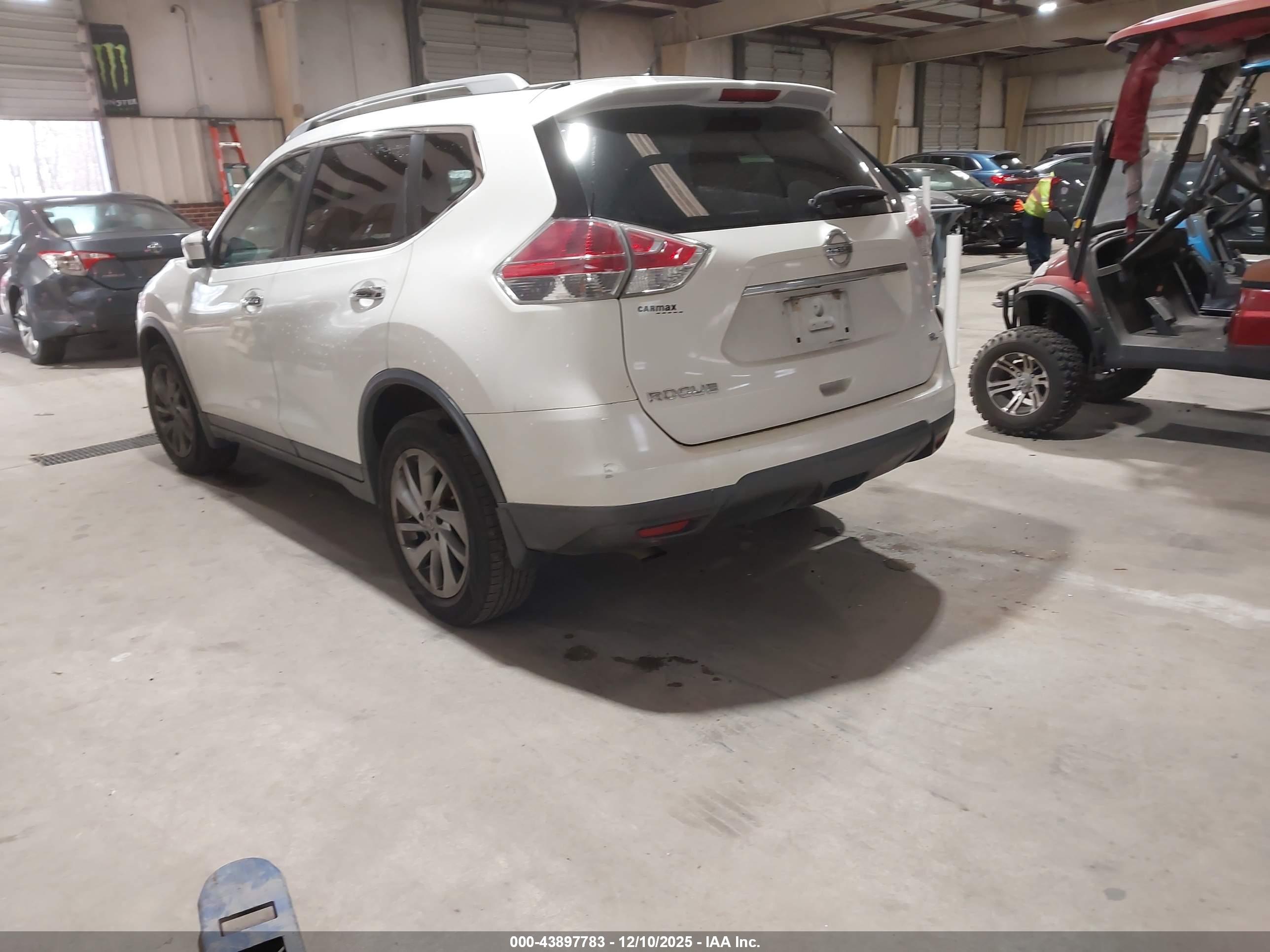 NISSAN ROGUE image 3