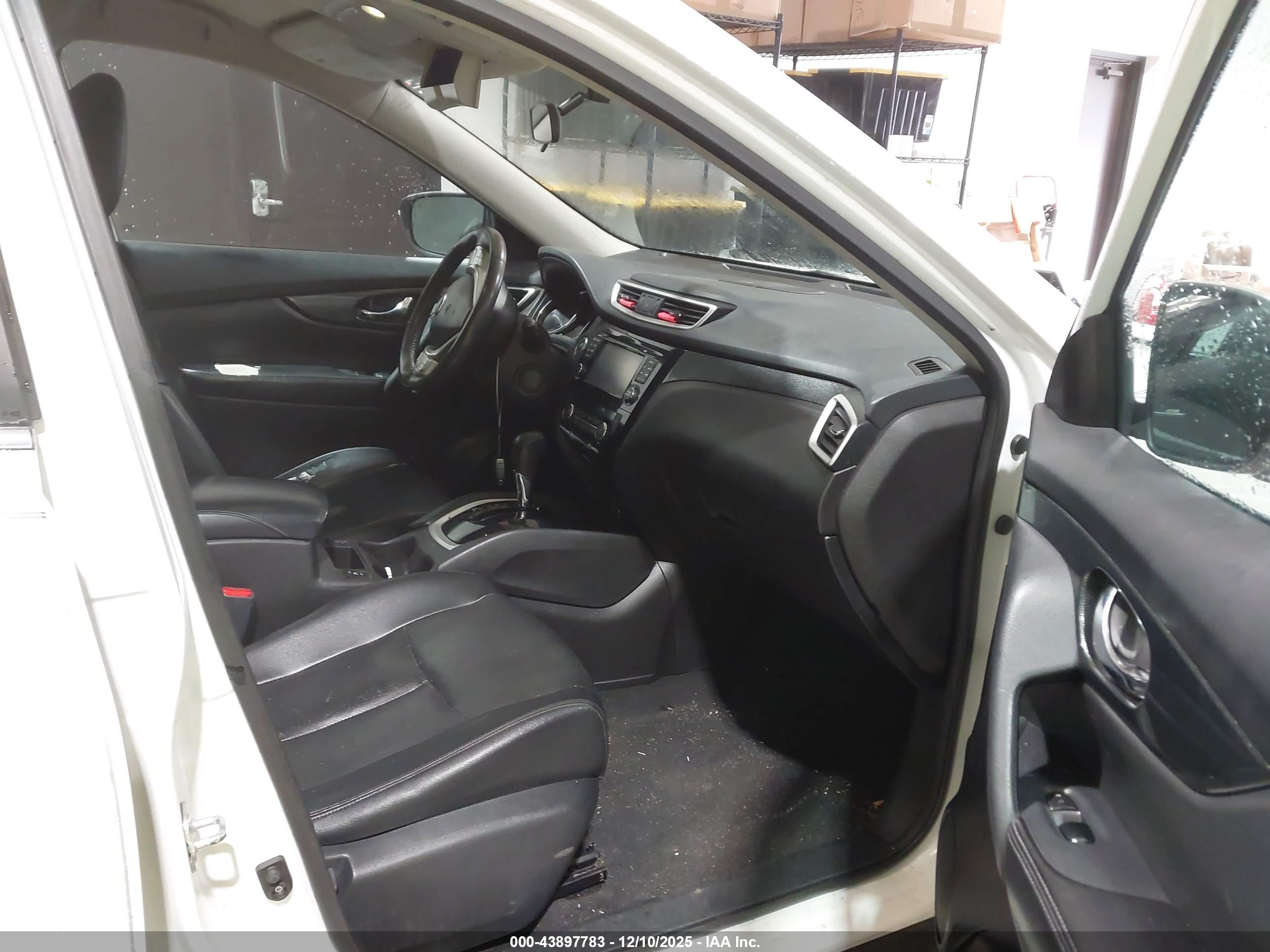 NISSAN ROGUE image 5