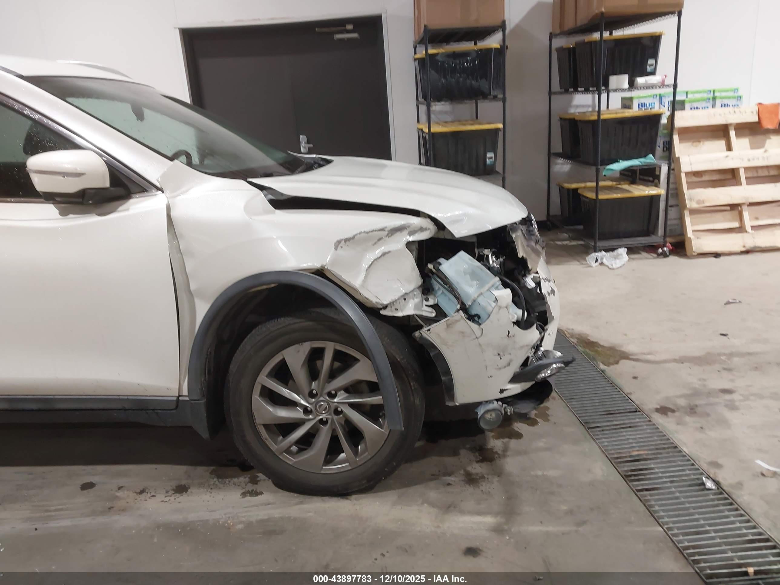 NISSAN ROGUE image 6
