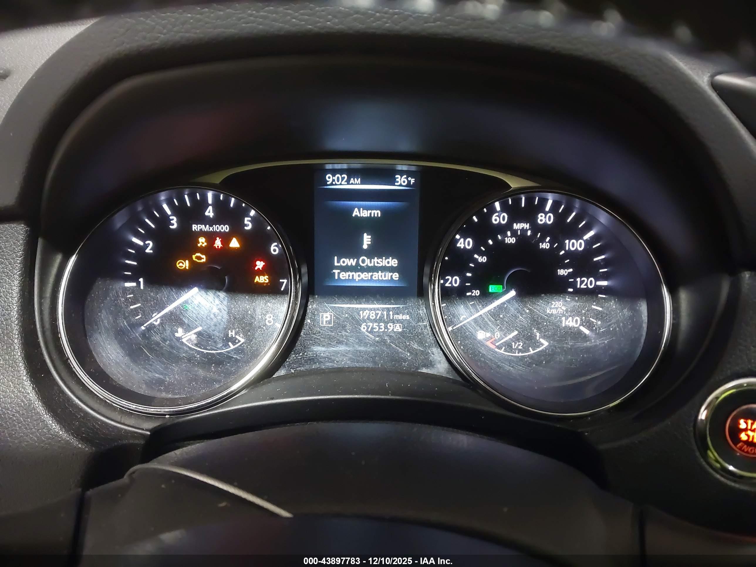 NISSAN ROGUE image 7