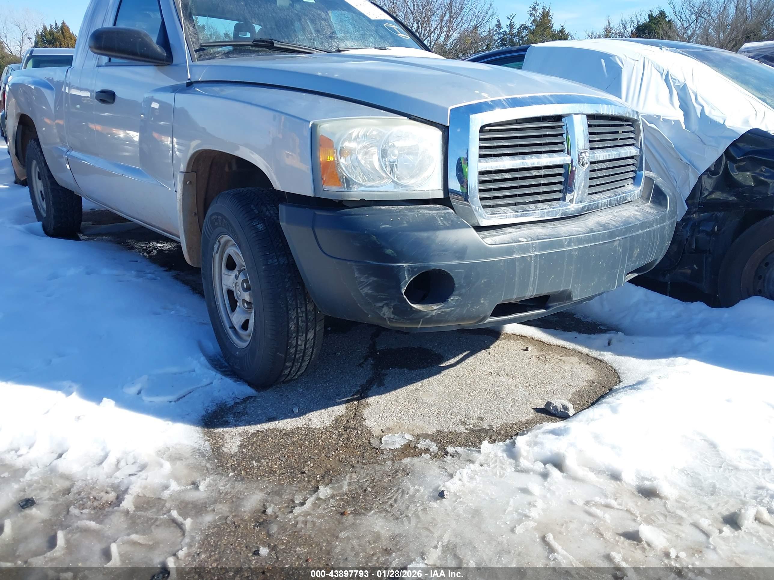 DODGE DAKOTA image 6