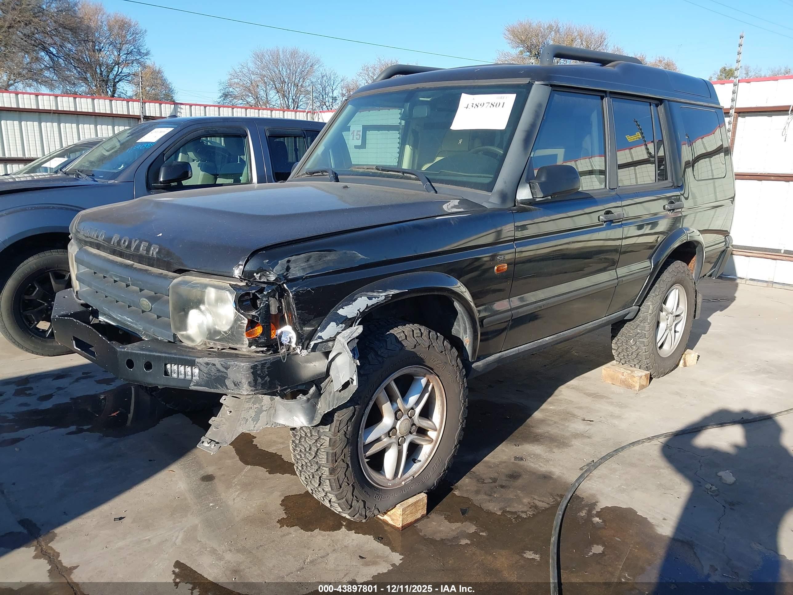 LAND ROVER image 2