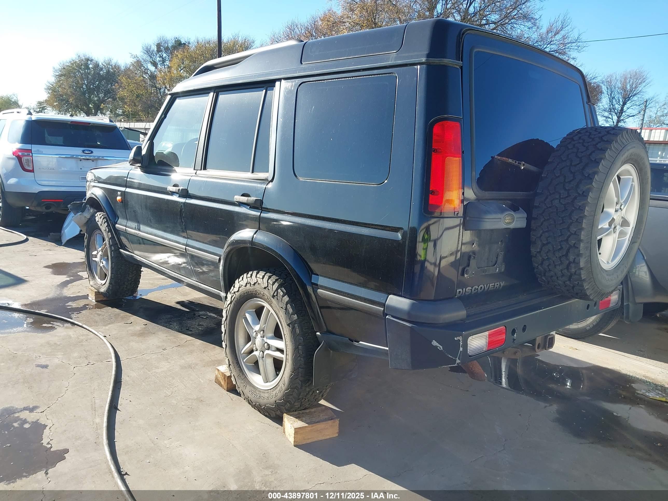 LAND ROVER image 3