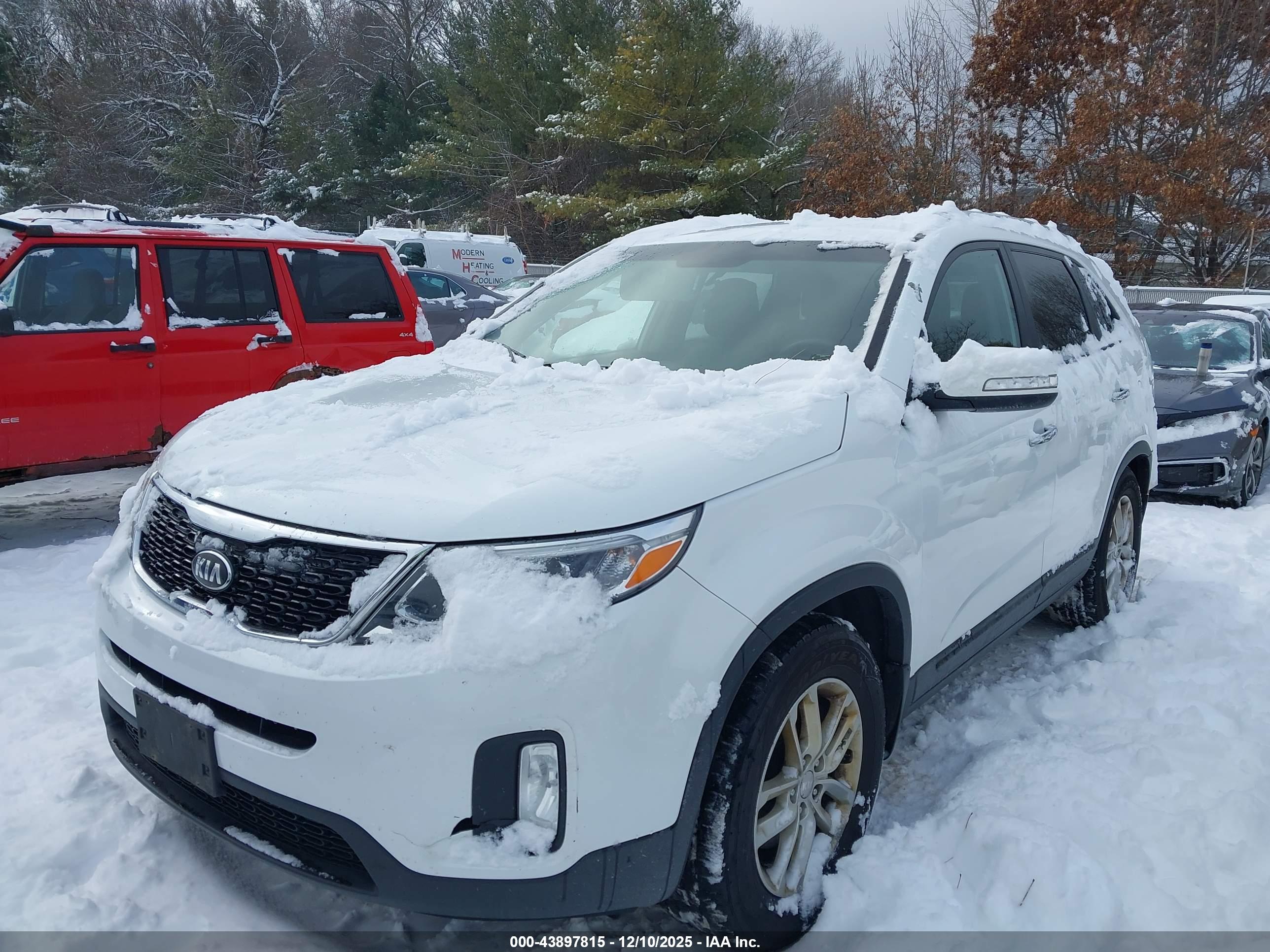 KIA SORENTO image 2