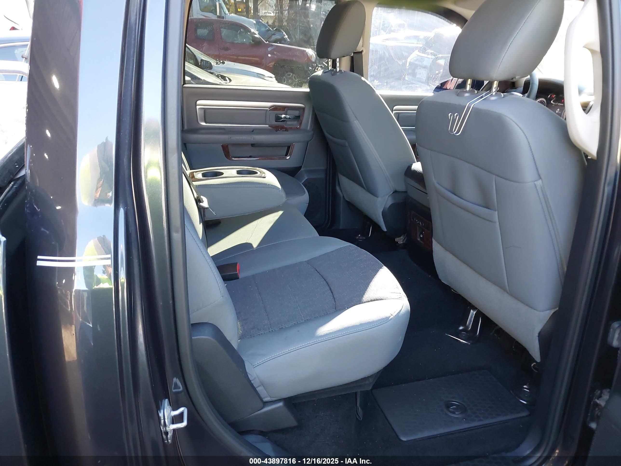 RAM 1500 image 8