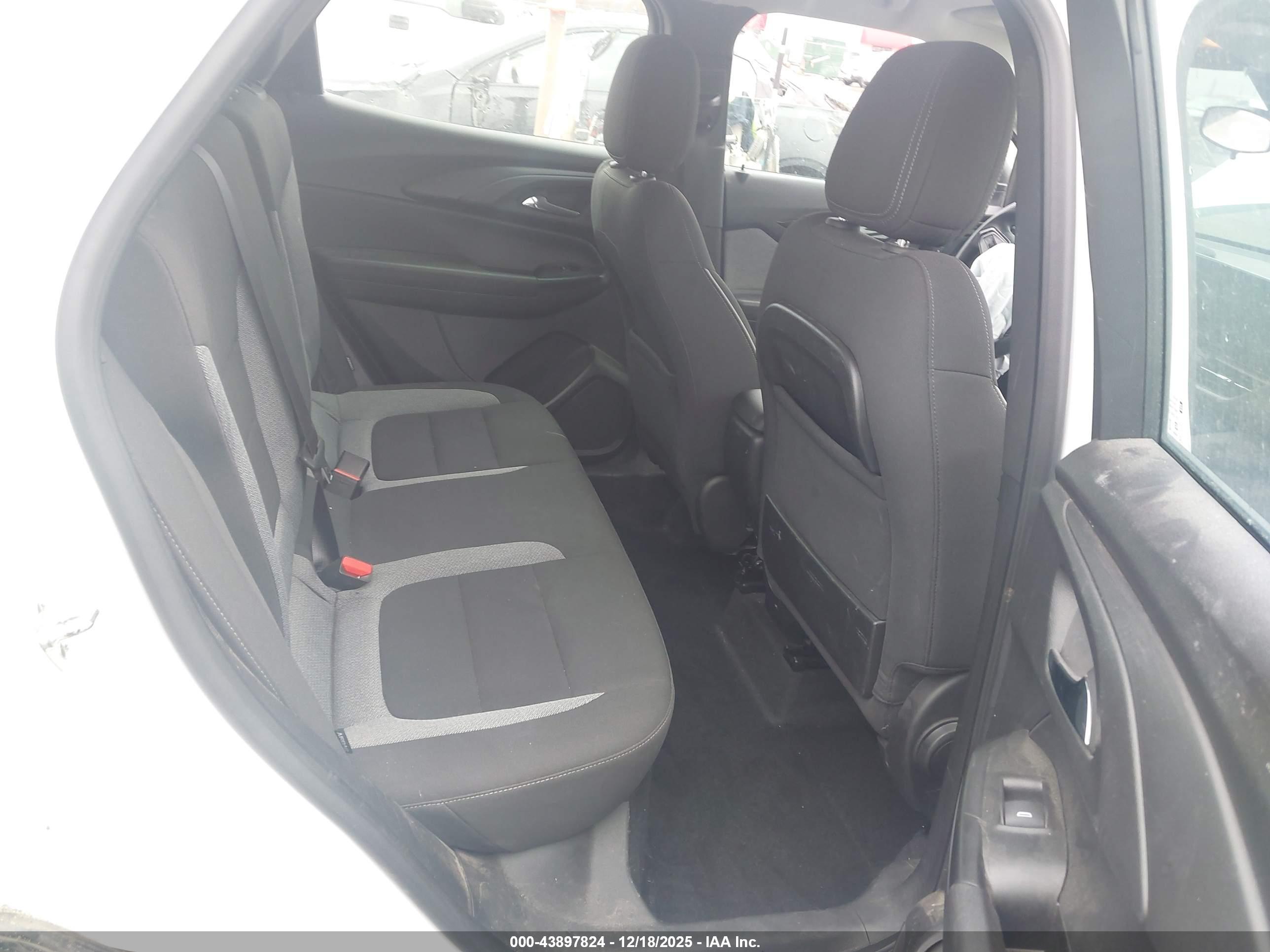 CHEVROLET TRAILBLAZER image 8