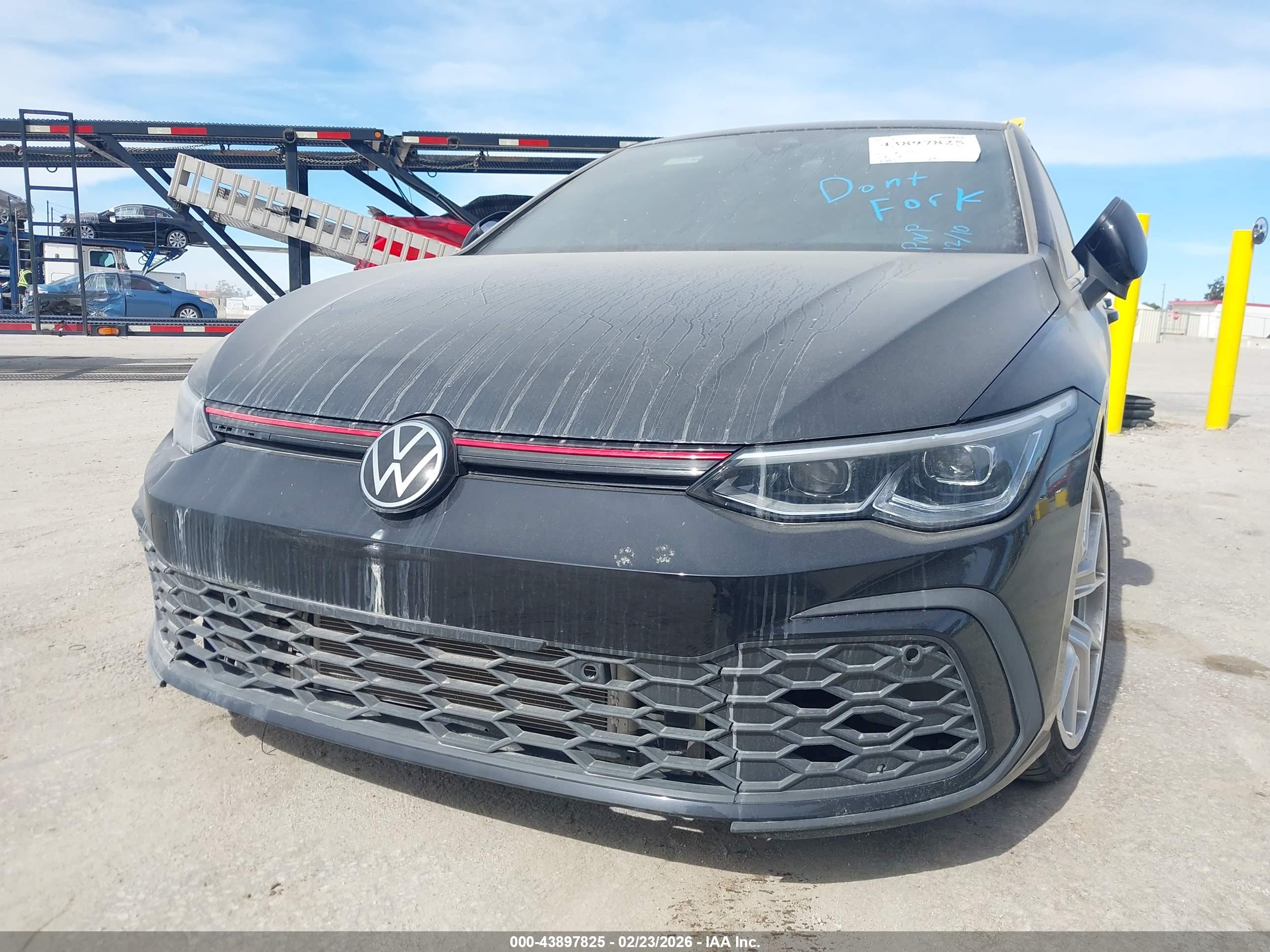 VOLKSWAGEN GOLF image 6