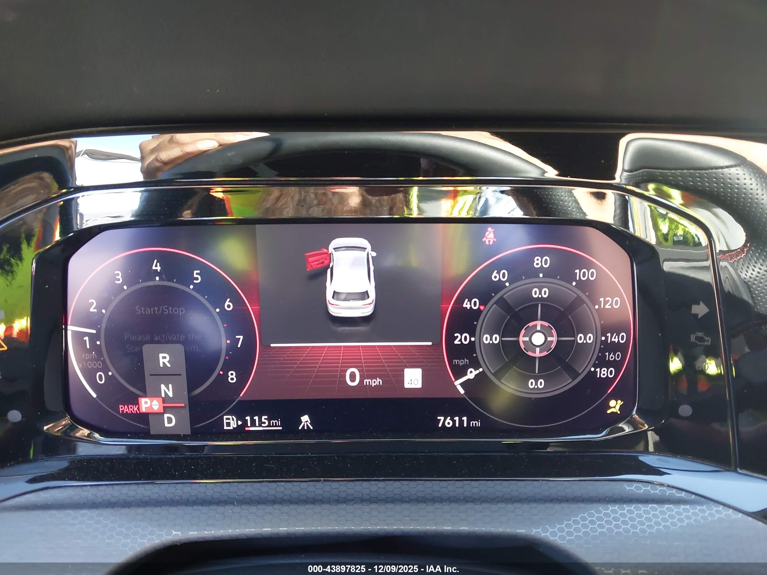 VOLKSWAGEN GOLF image 7