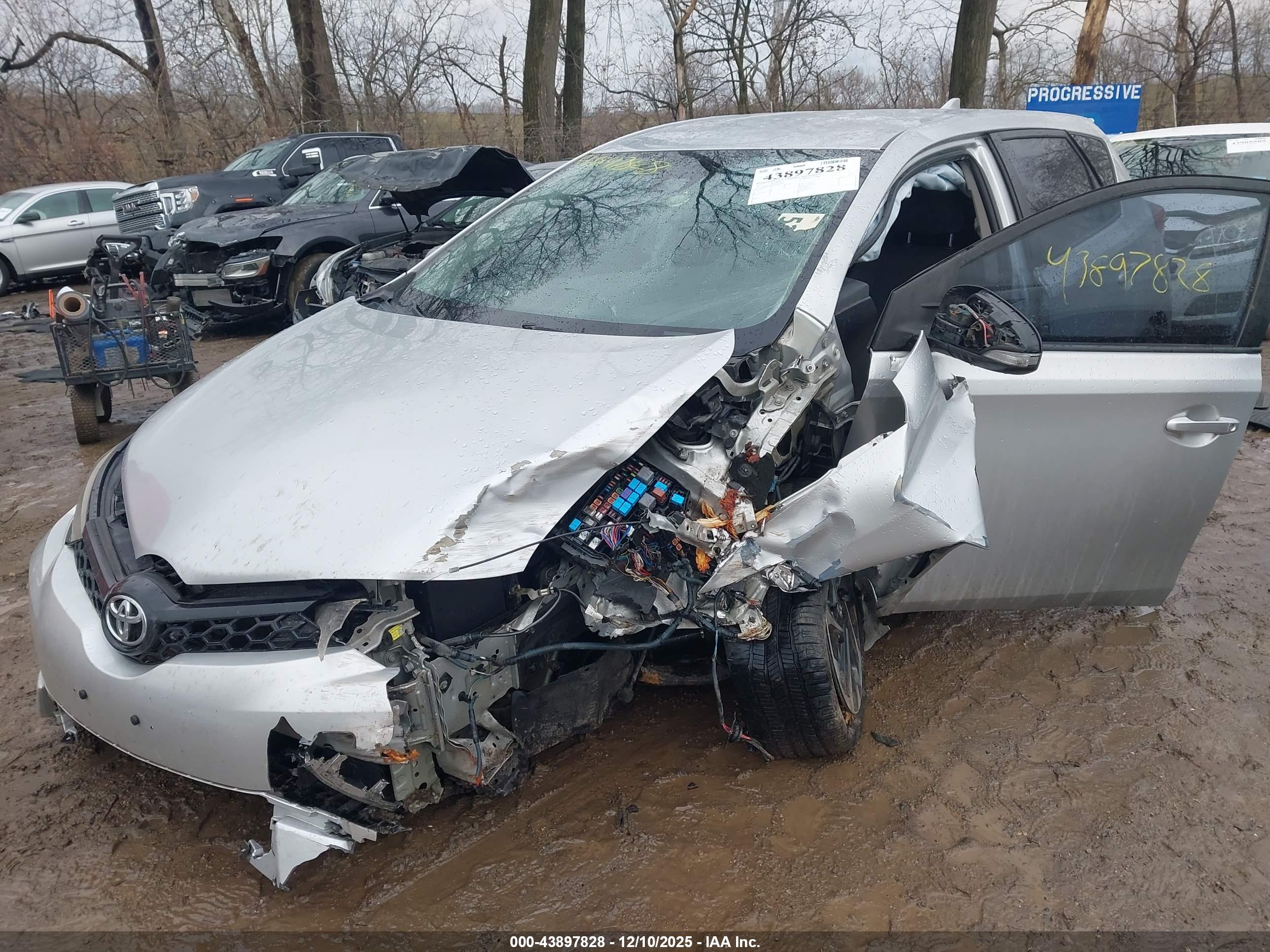TOYOTA COROLLA image 6