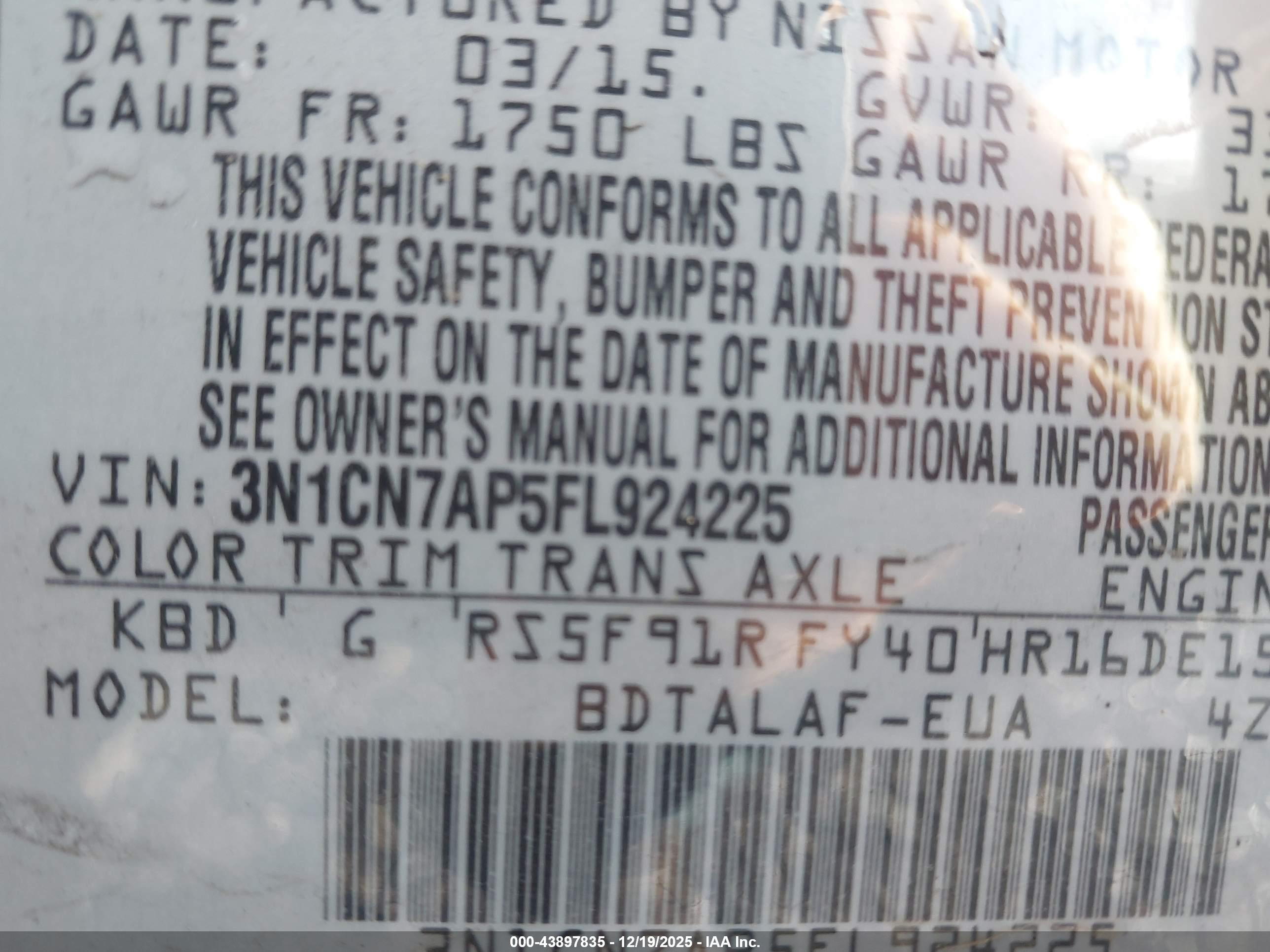 NISSAN VERSA image 9