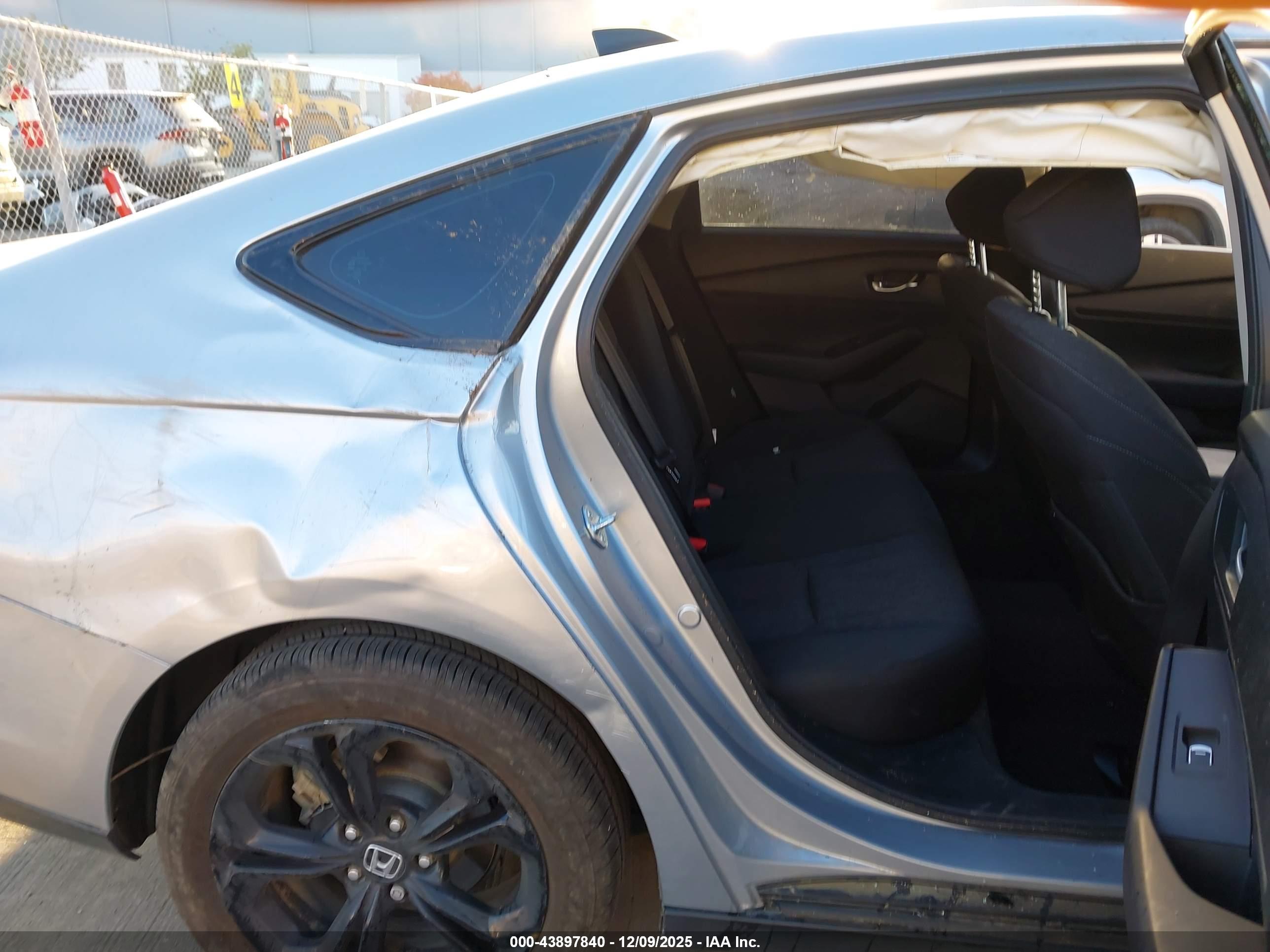 HONDA ACCORD image 8