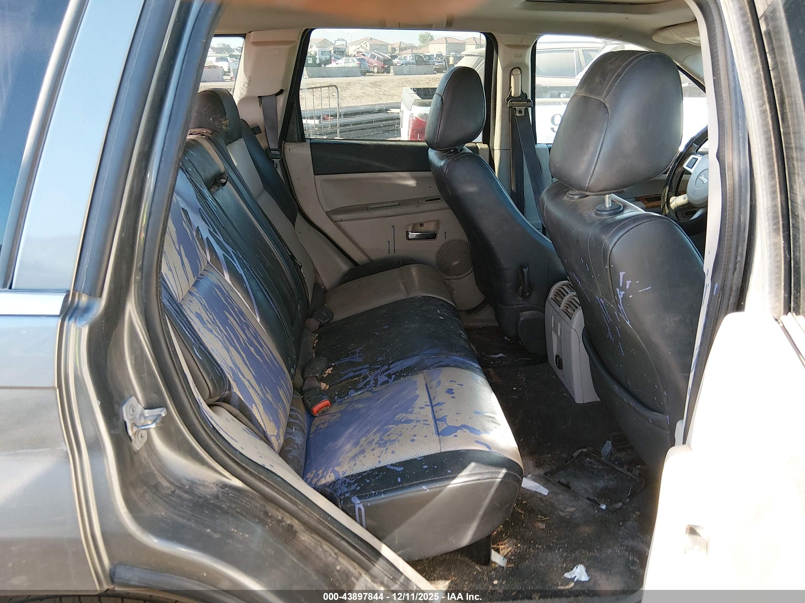 JEEP GRAND image 8