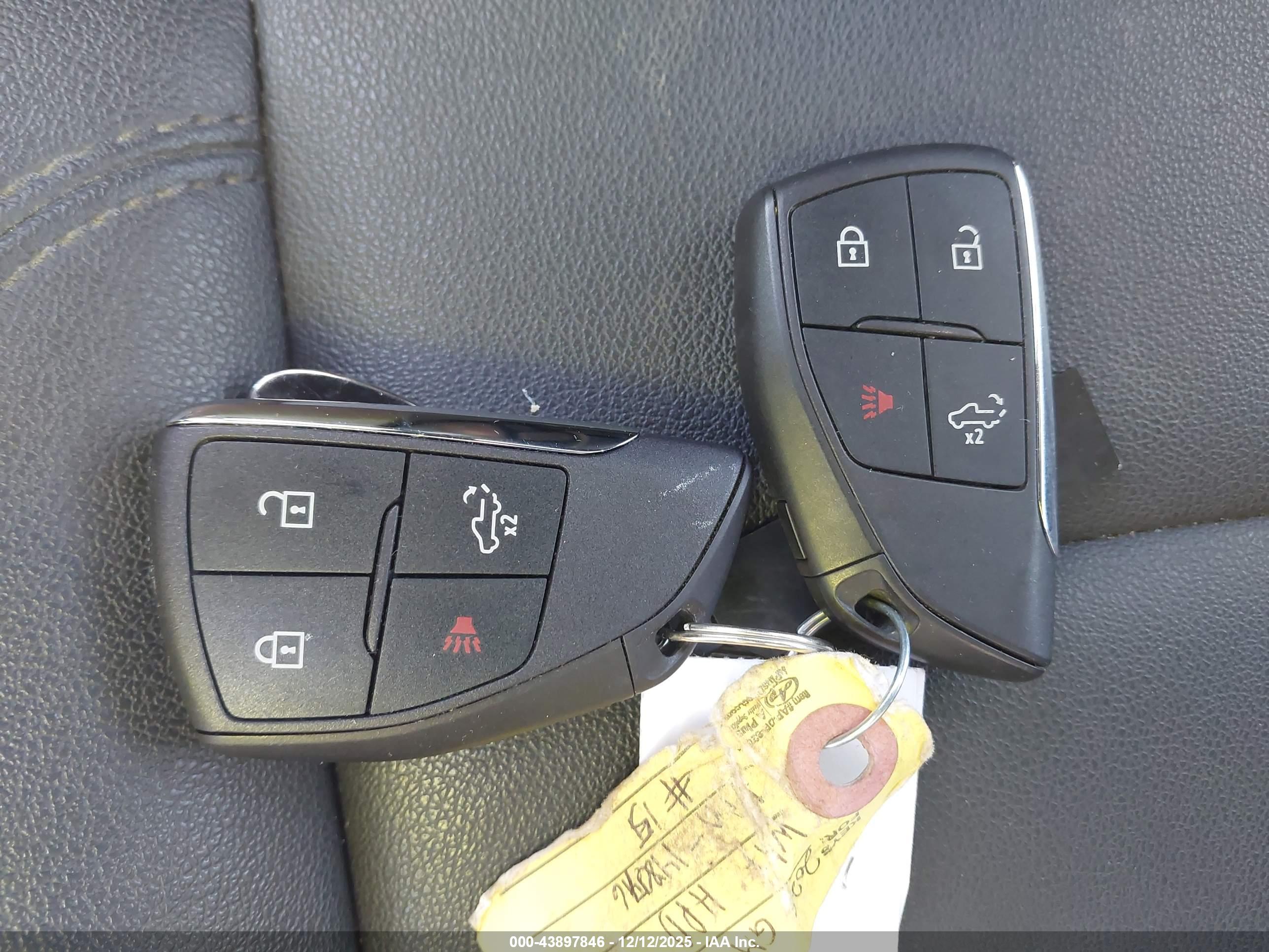 GMC SIERRA image 11