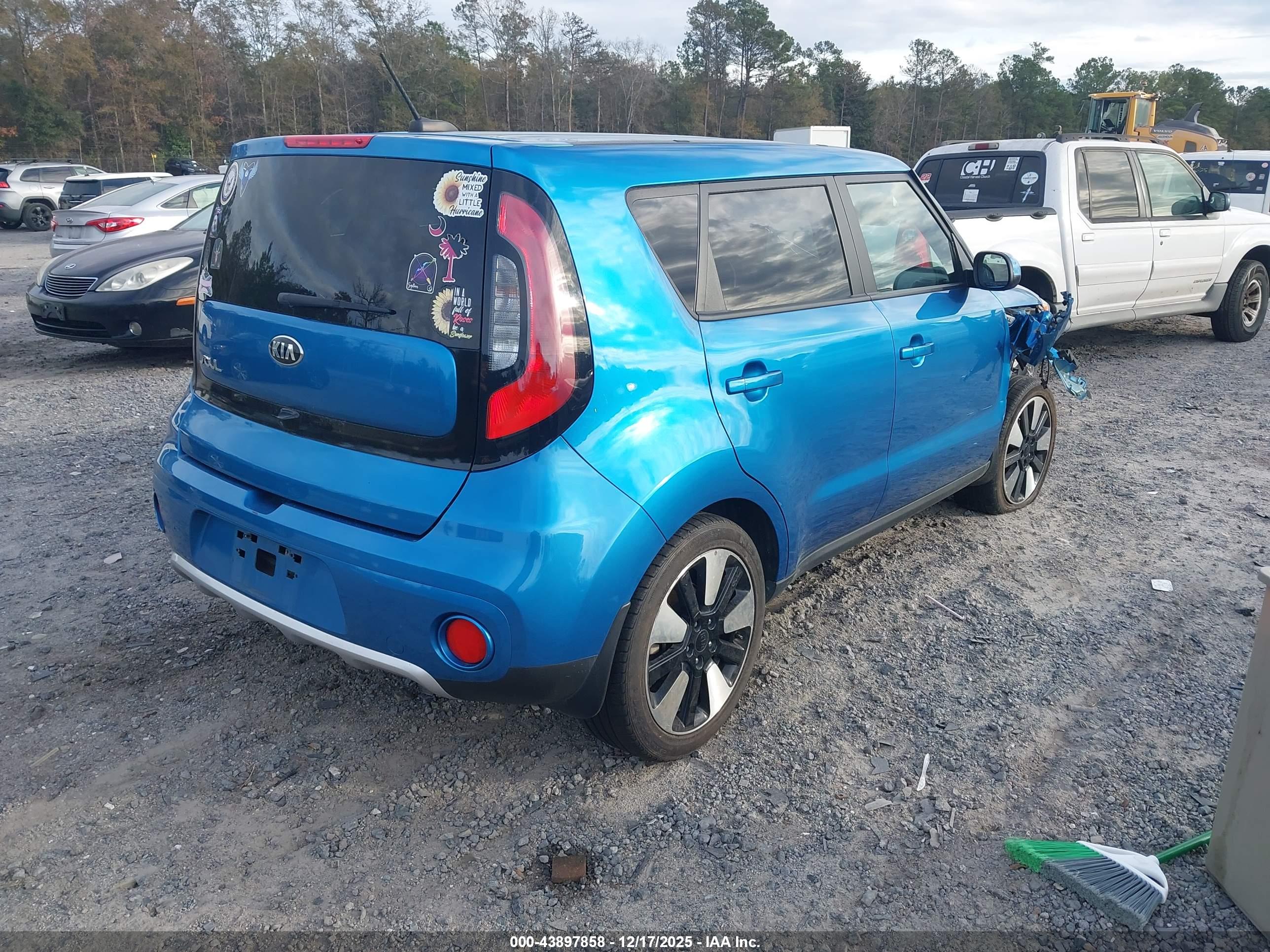KIA SOUL image 4