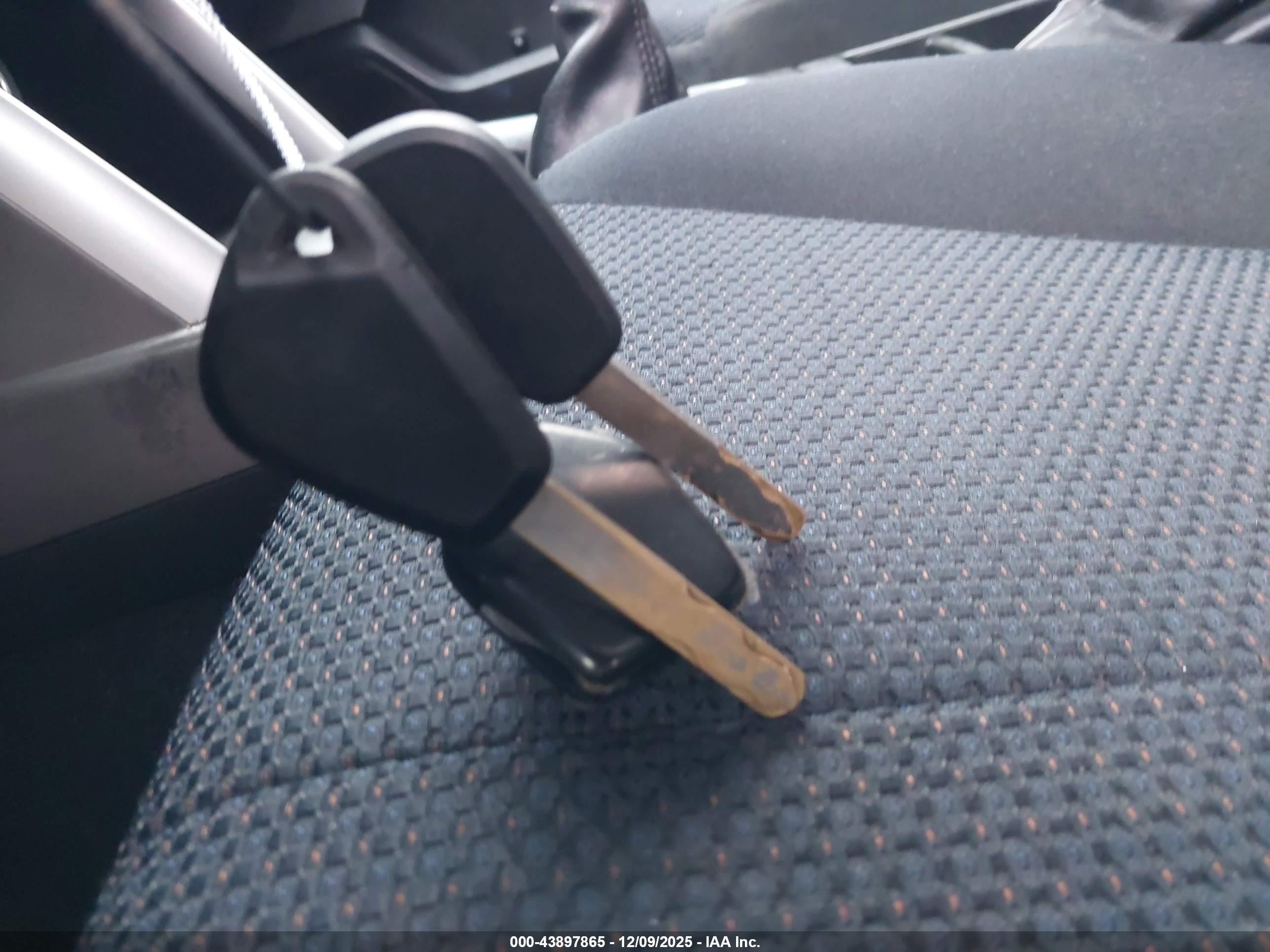 SUBARU FORESTER image 11