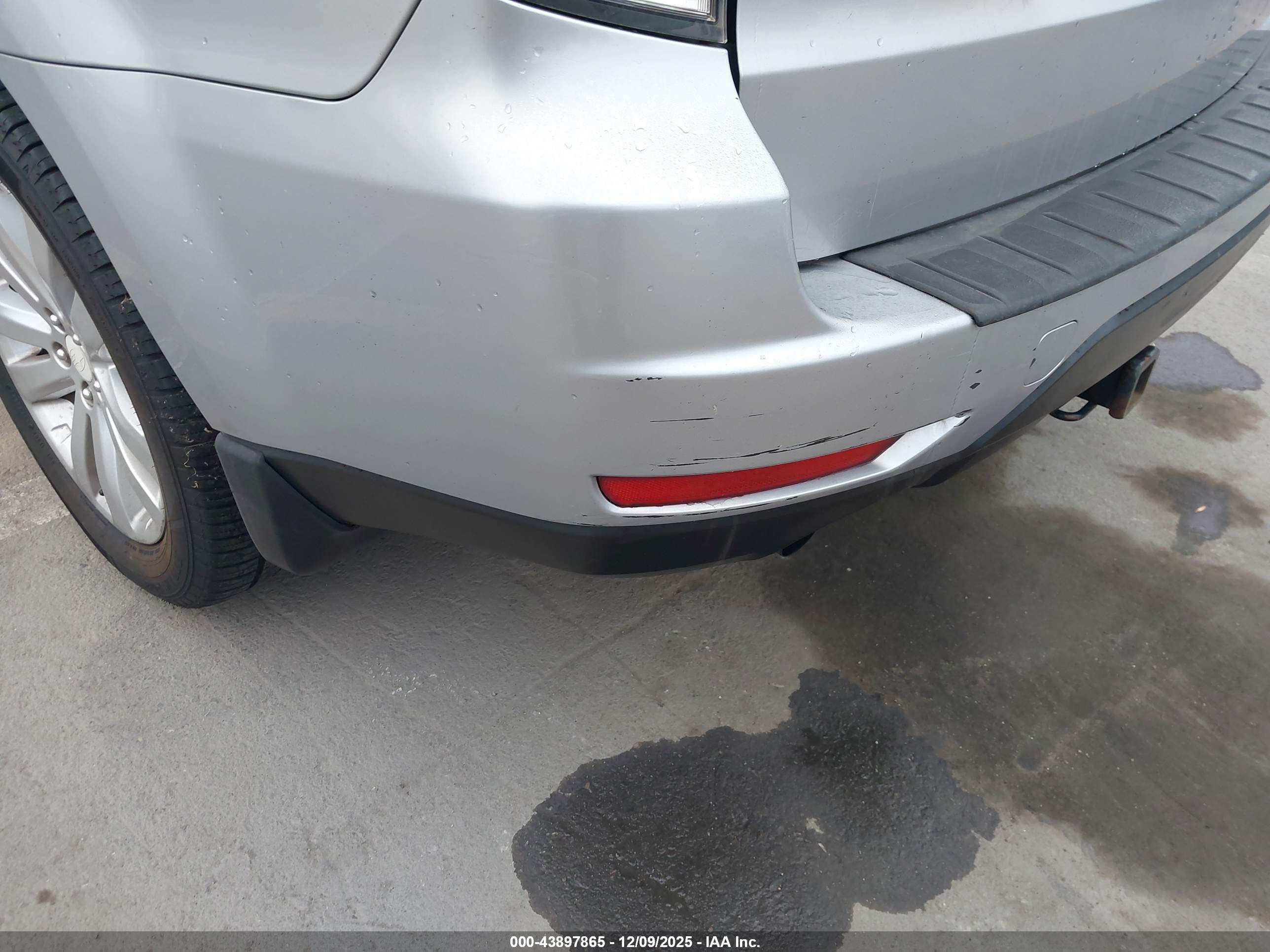 SUBARU FORESTER image 6