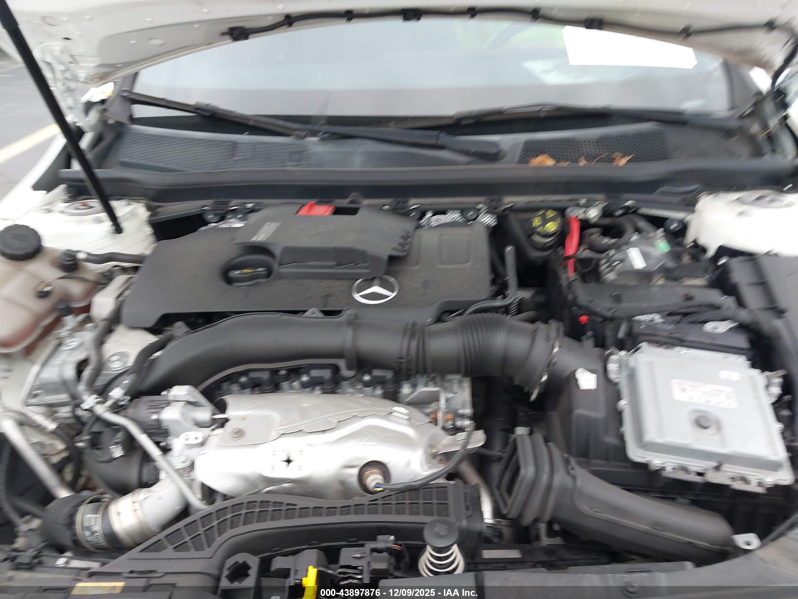 MERCEDES-BENZ A image 10