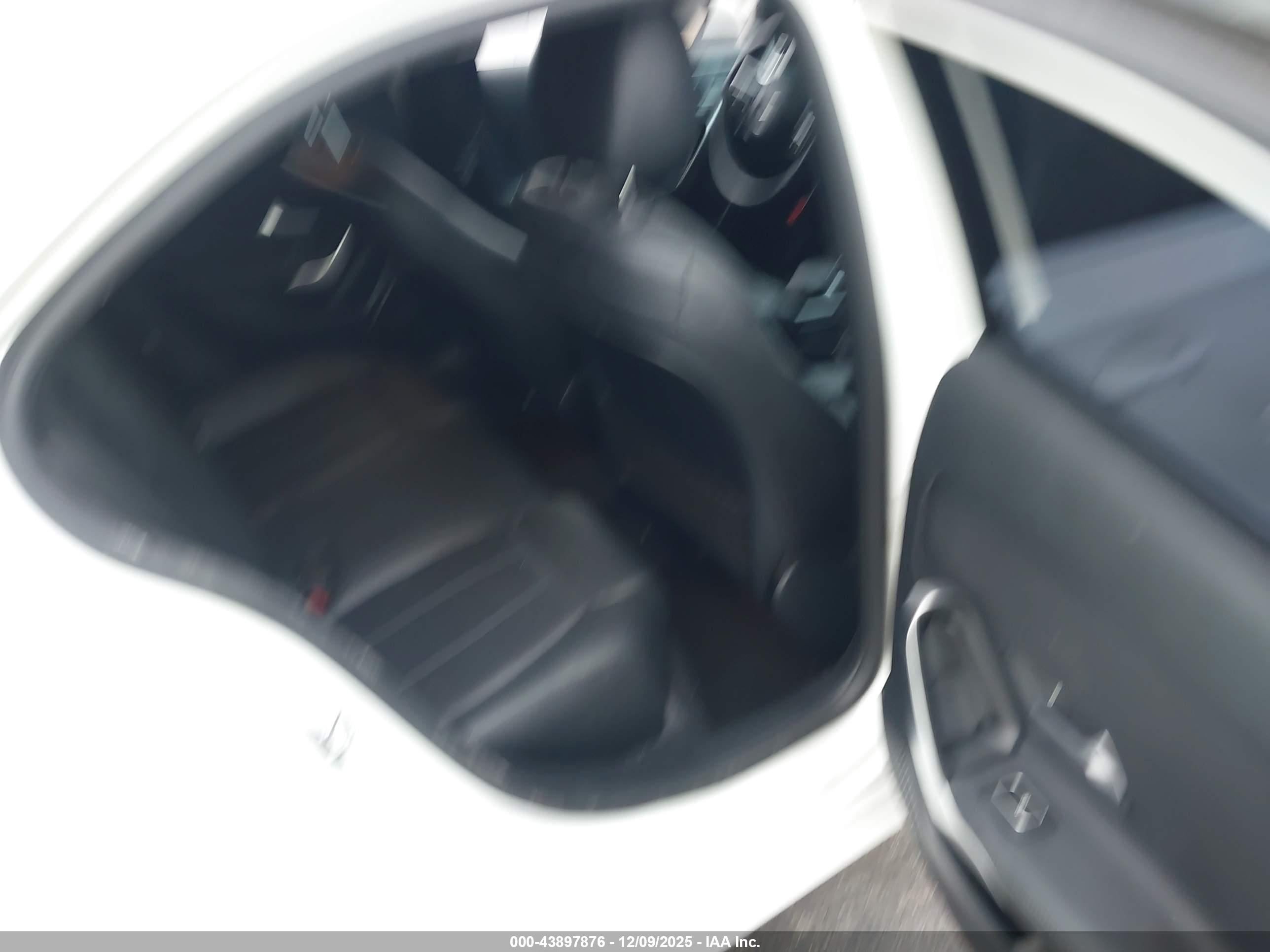 MERCEDES-BENZ A image 8