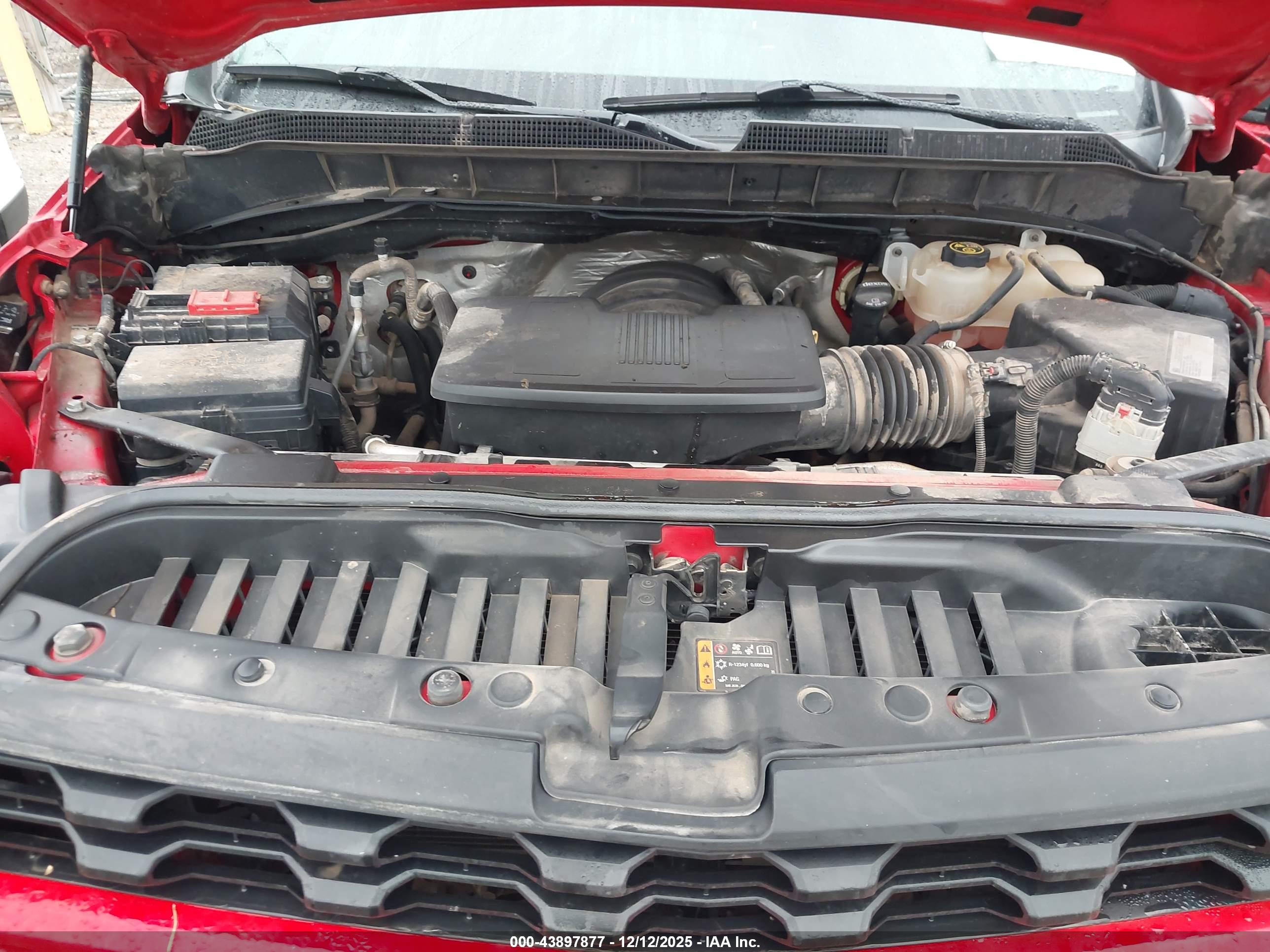 CHEVROLET SILVERADO image 10