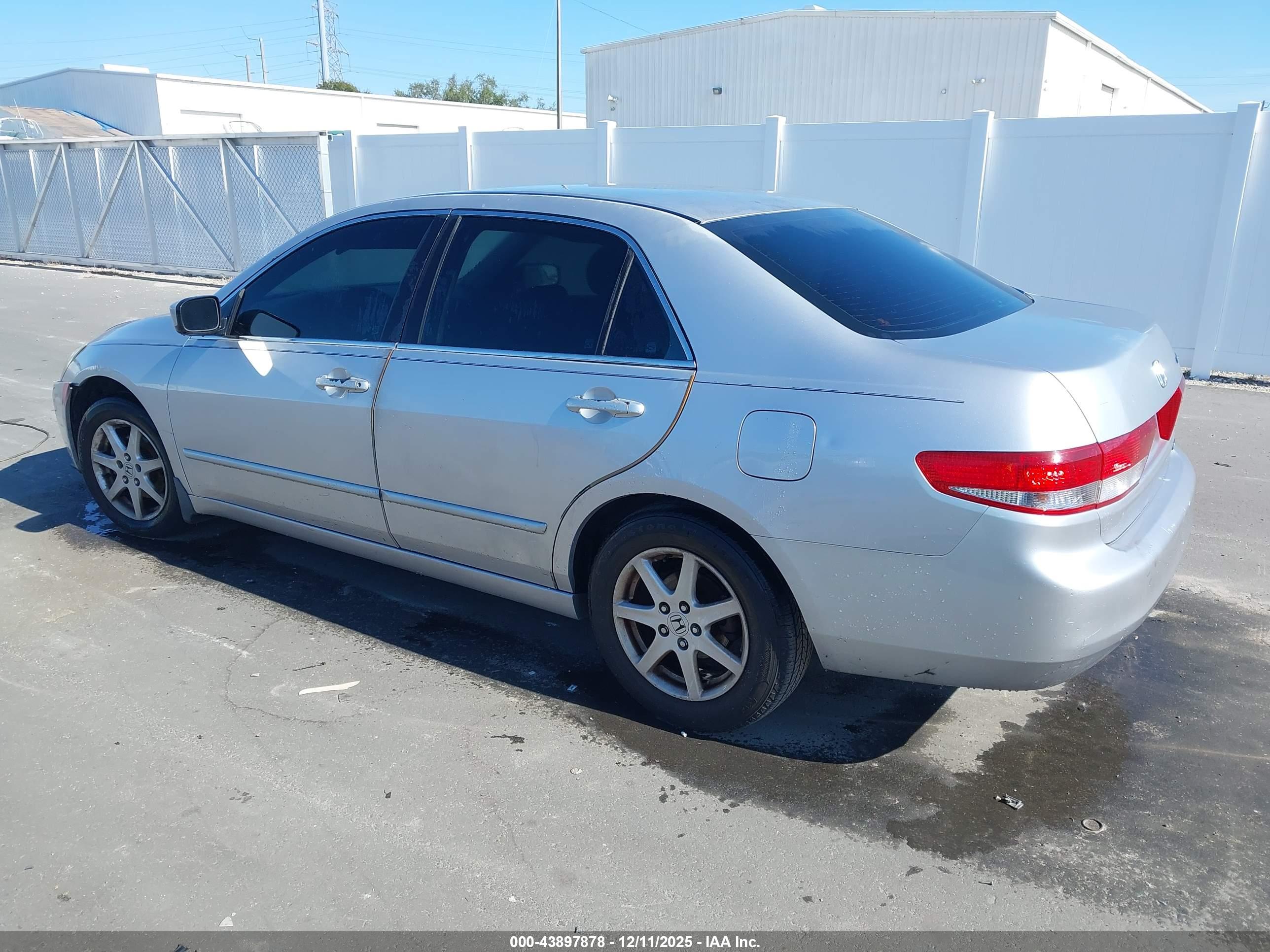 HONDA ACCORD image 3