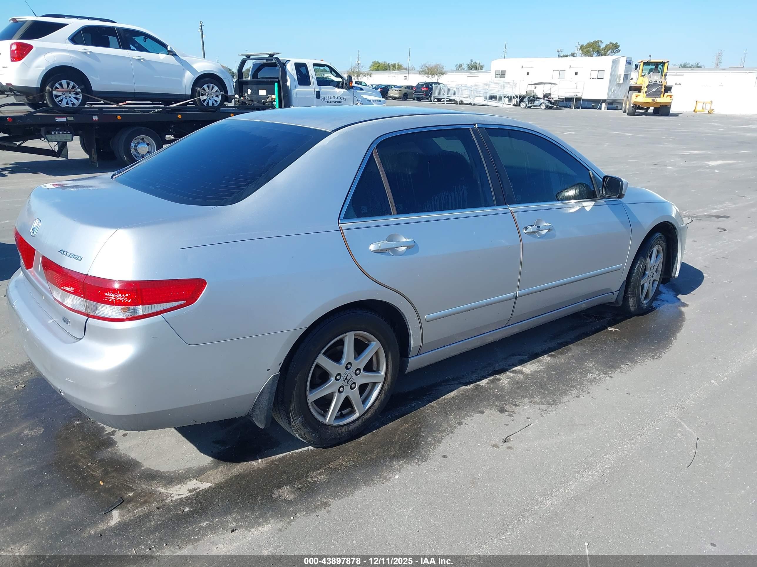 HONDA ACCORD image 4