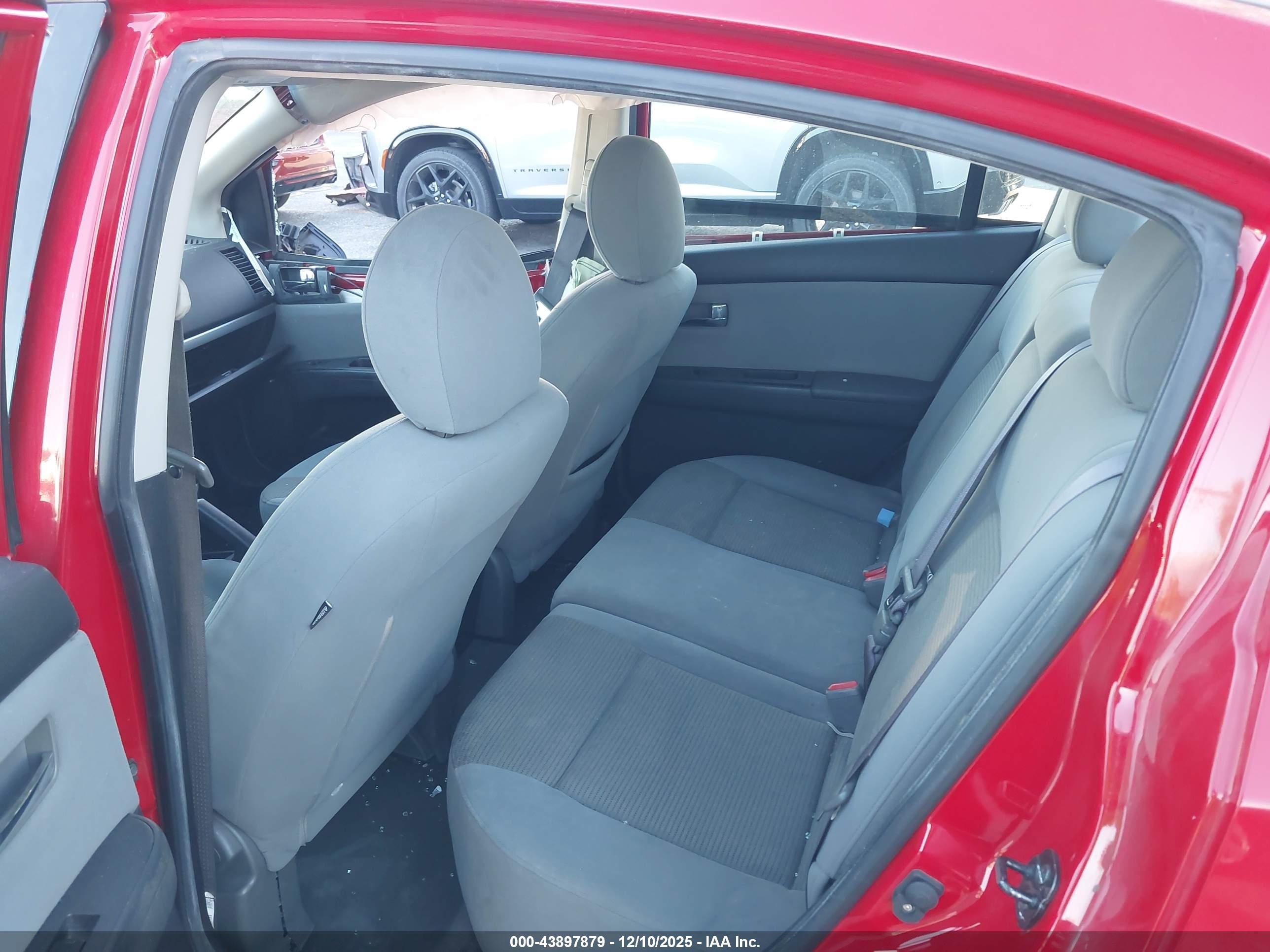 NISSAN SENTRA image 8