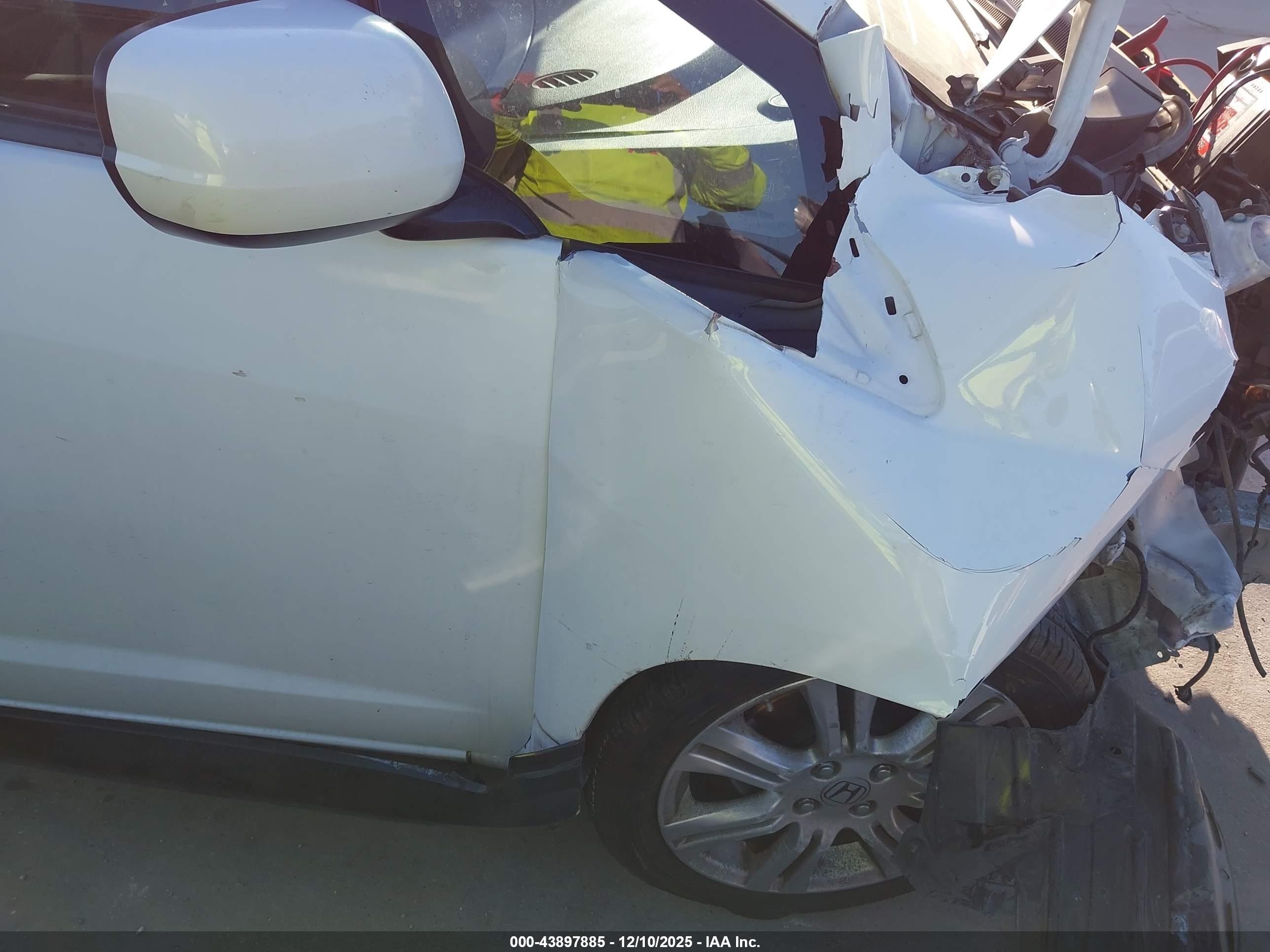 HONDA FIT image 6