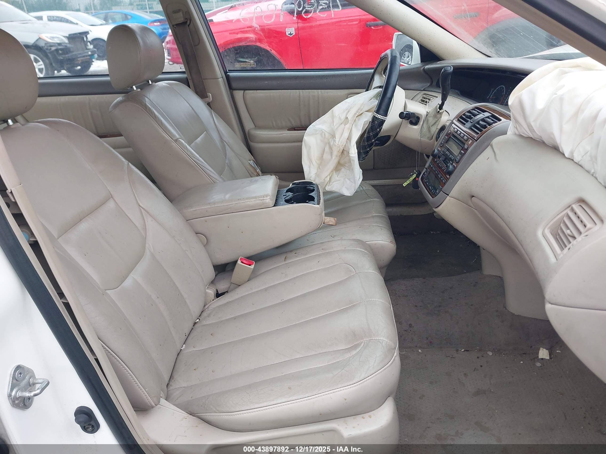 TOYOTA AVALON image 5