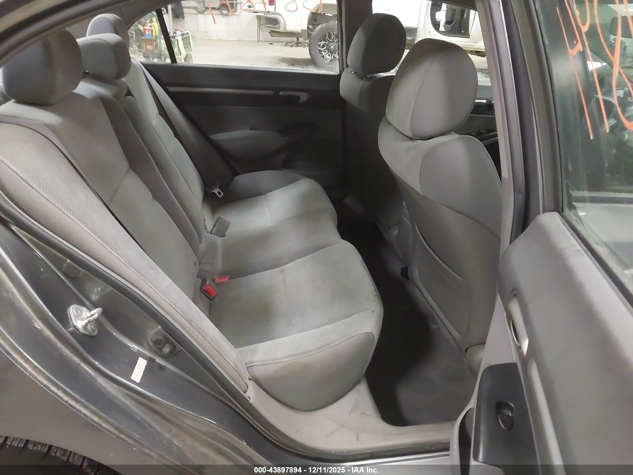 HONDA CIVIC image 8