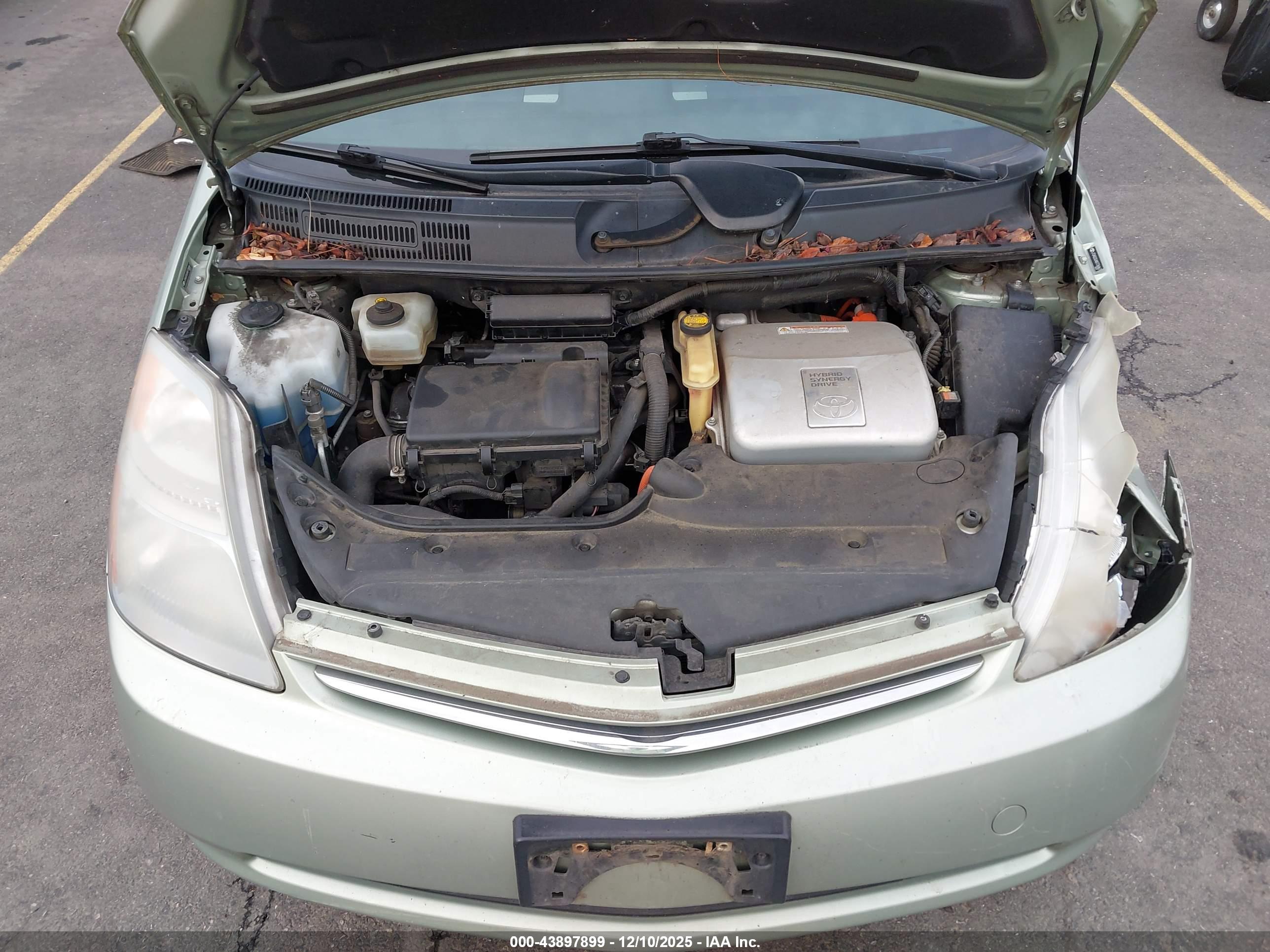 TOYOTA PRIUS image 10