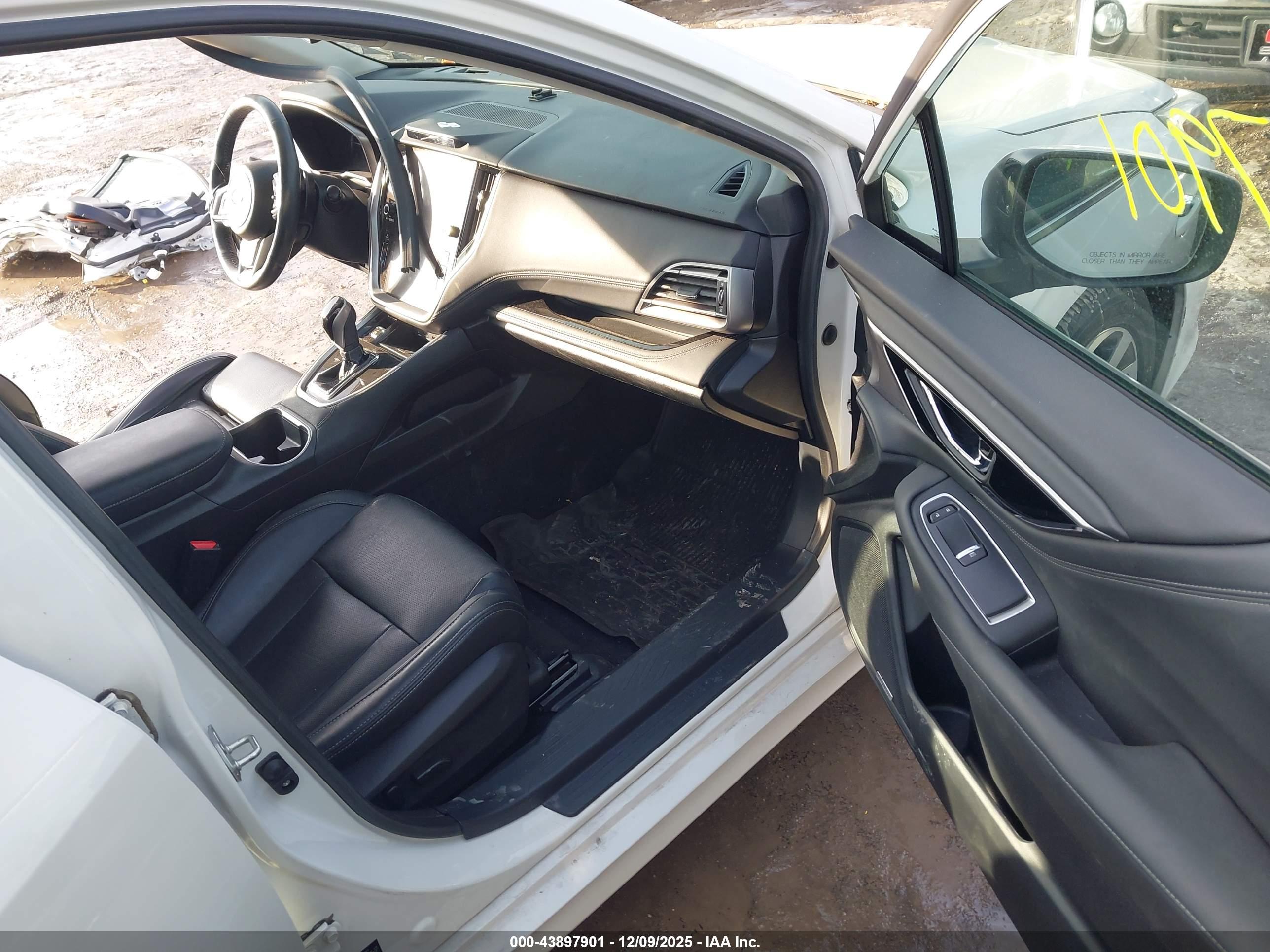 SUBARU LEGACY image 5