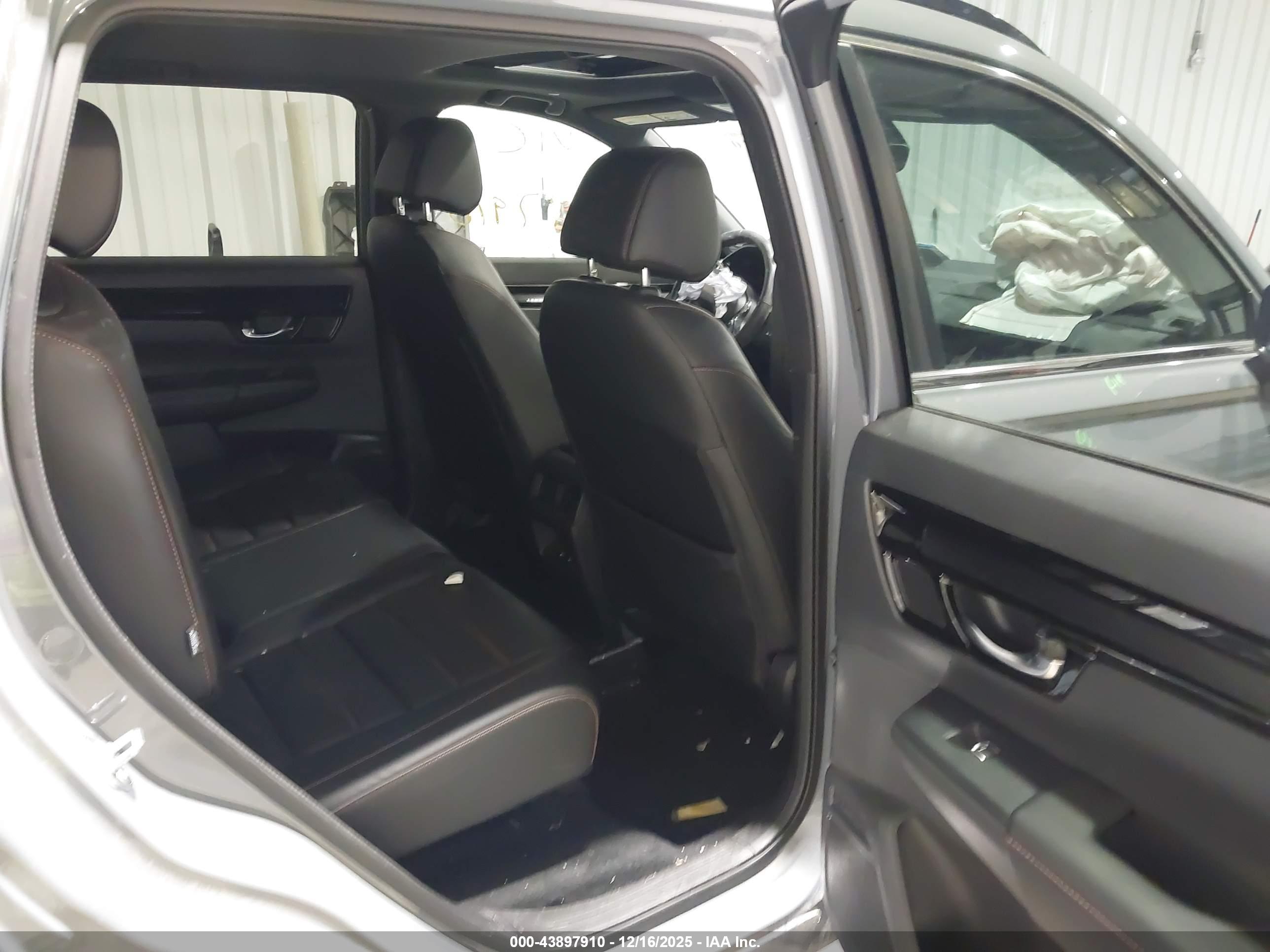 HONDA CR-V image 8