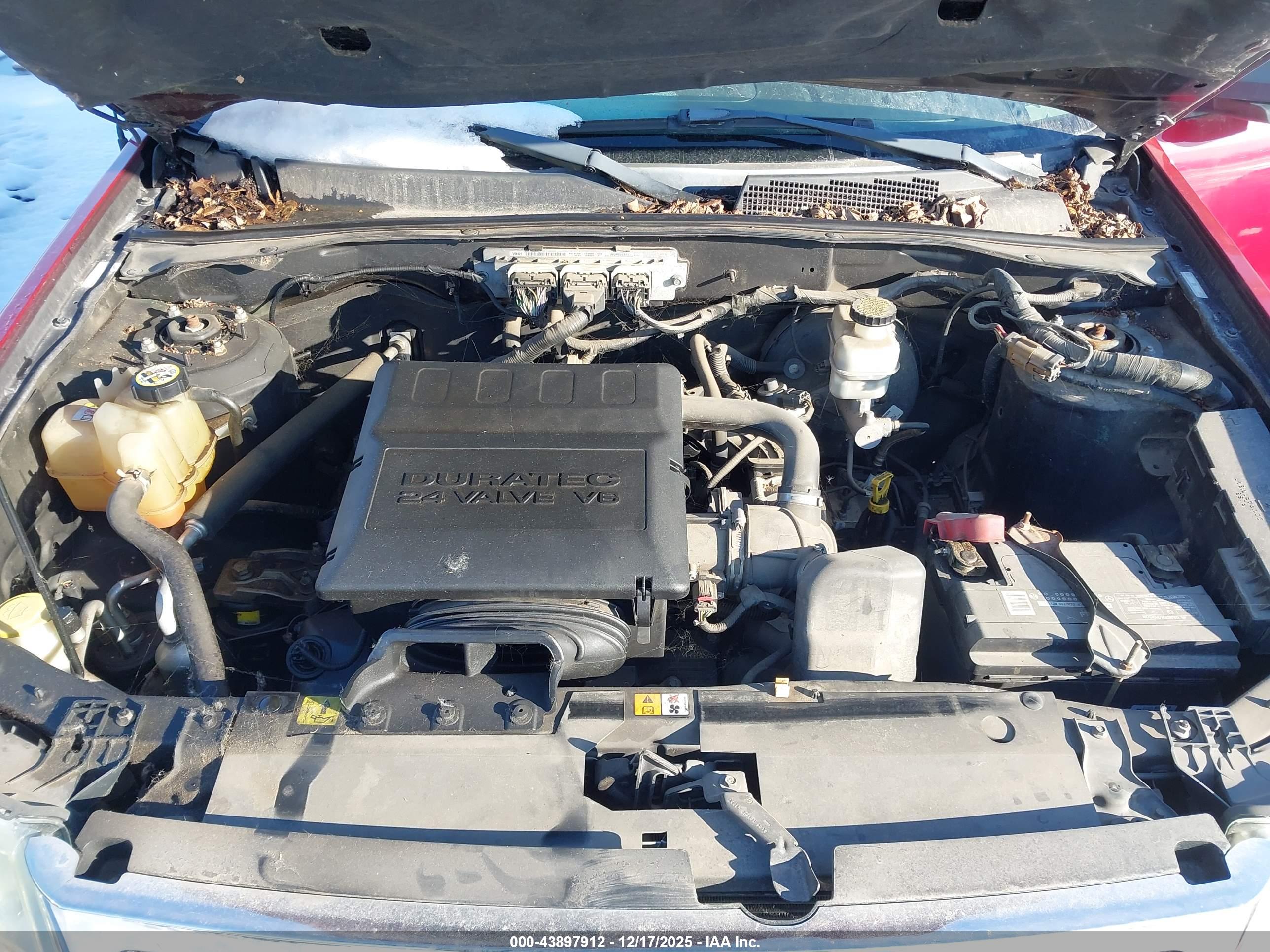 FORD ESCAPE image 10