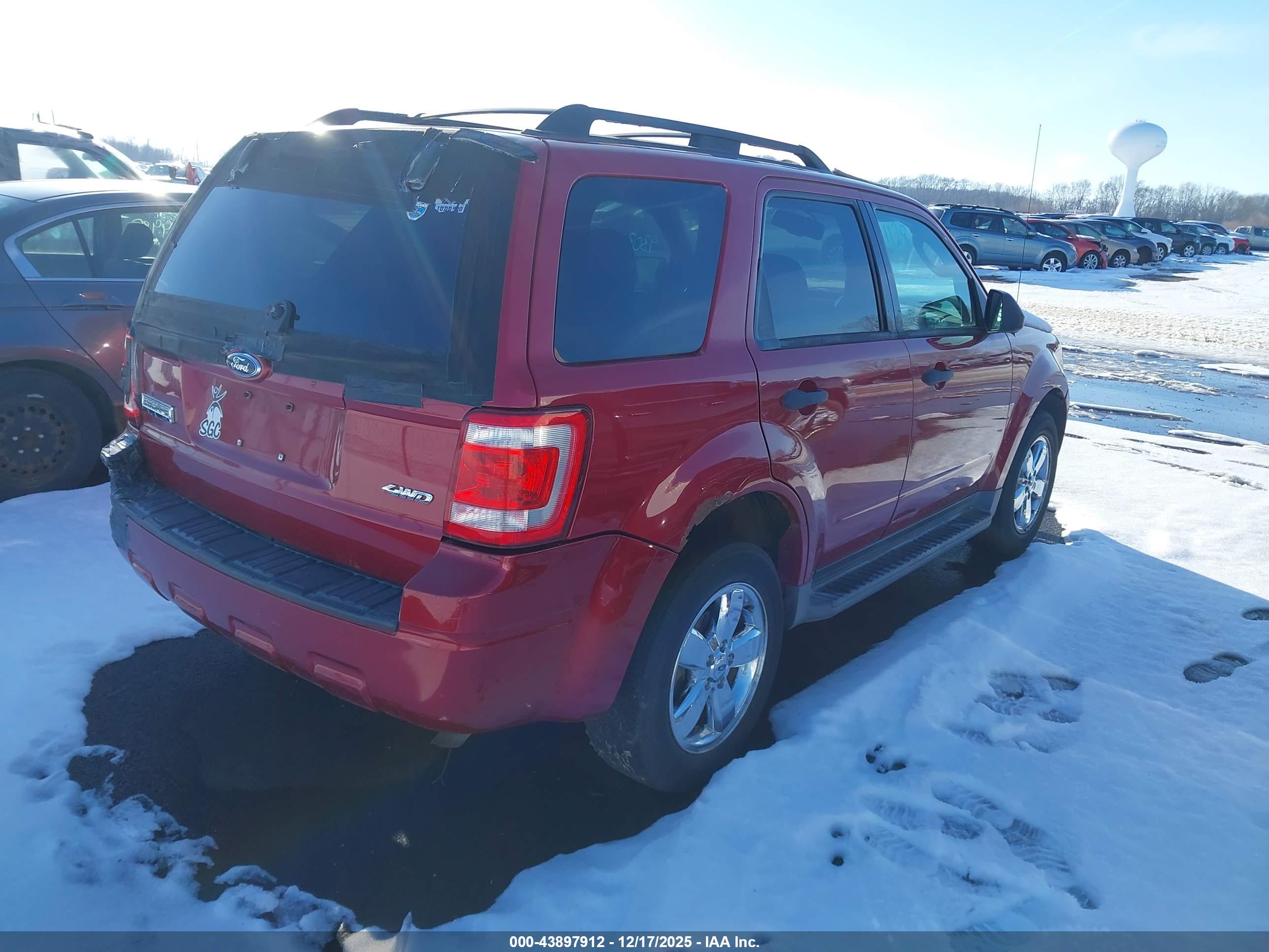 FORD ESCAPE image 4