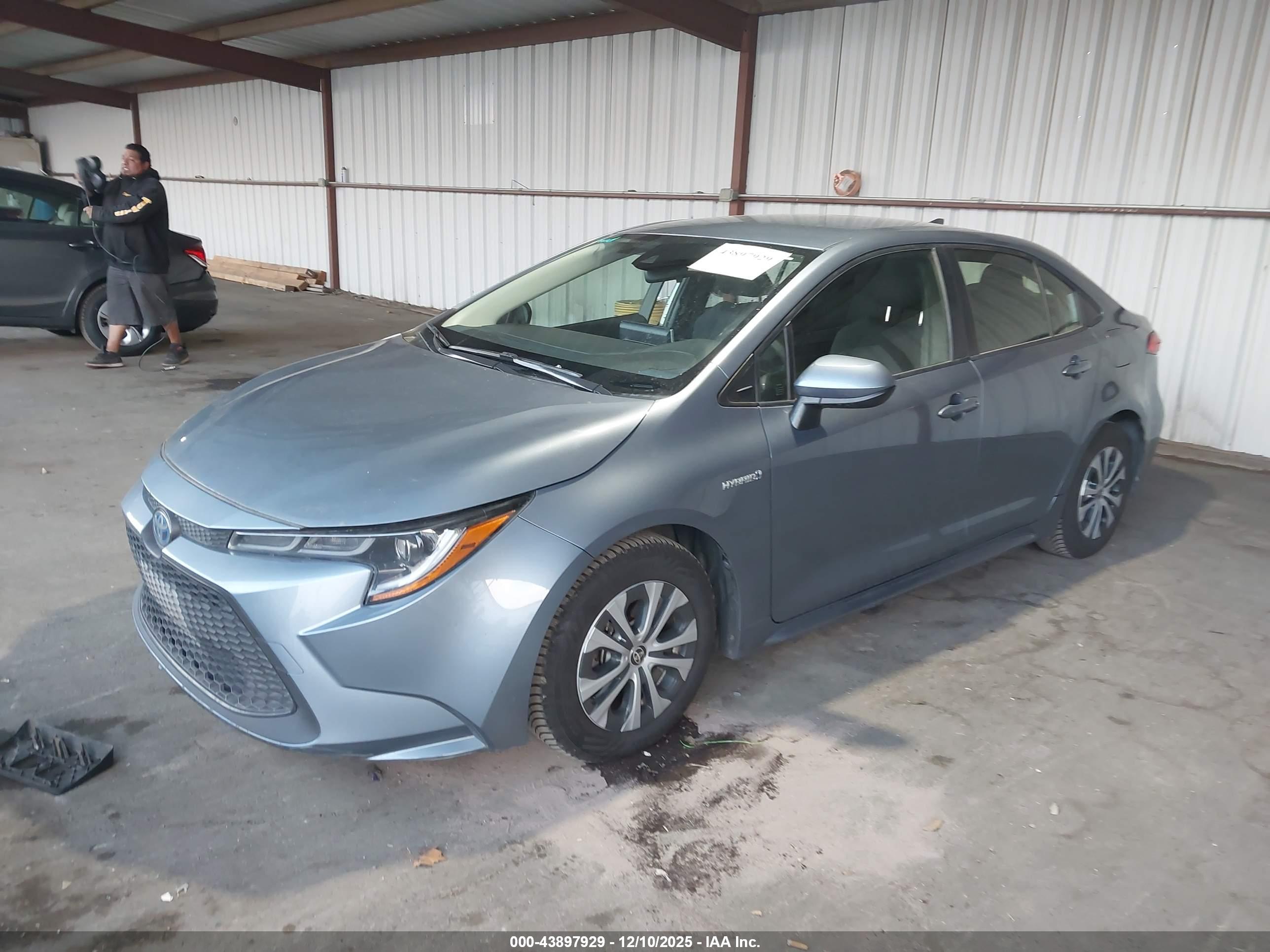 TOYOTA COROLLA image 2