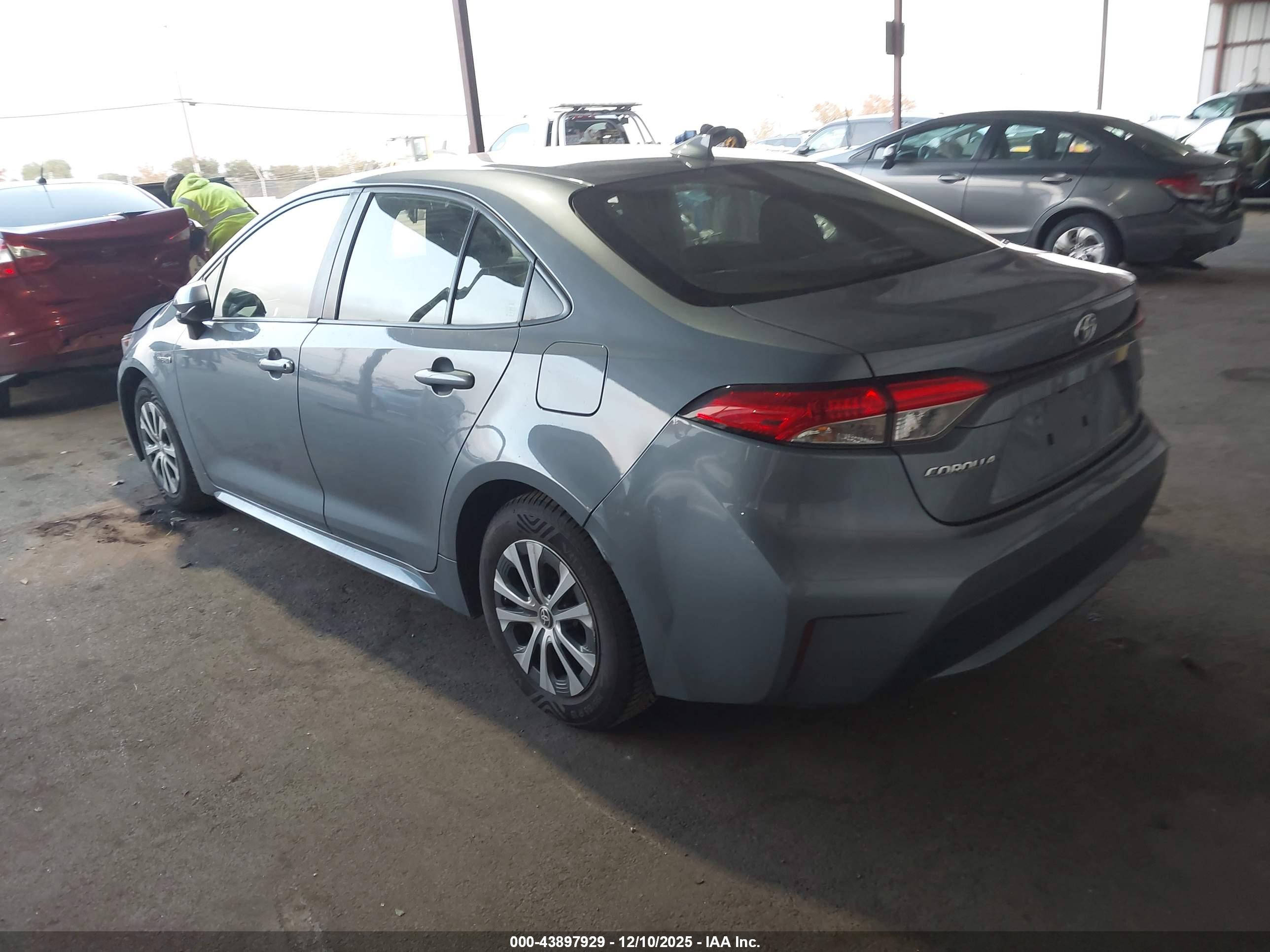TOYOTA COROLLA image 3