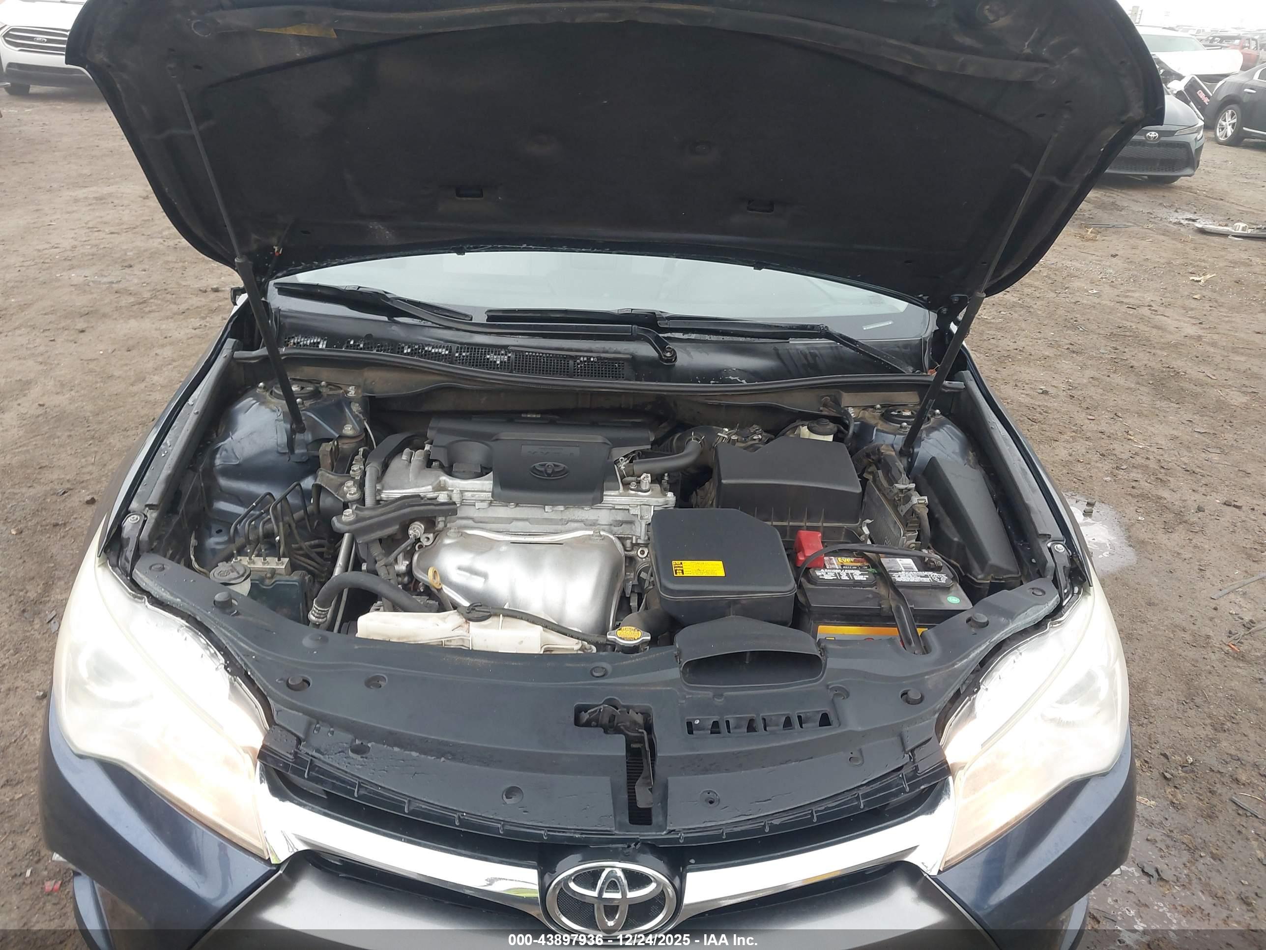 TOYOTA CAMRY image 10