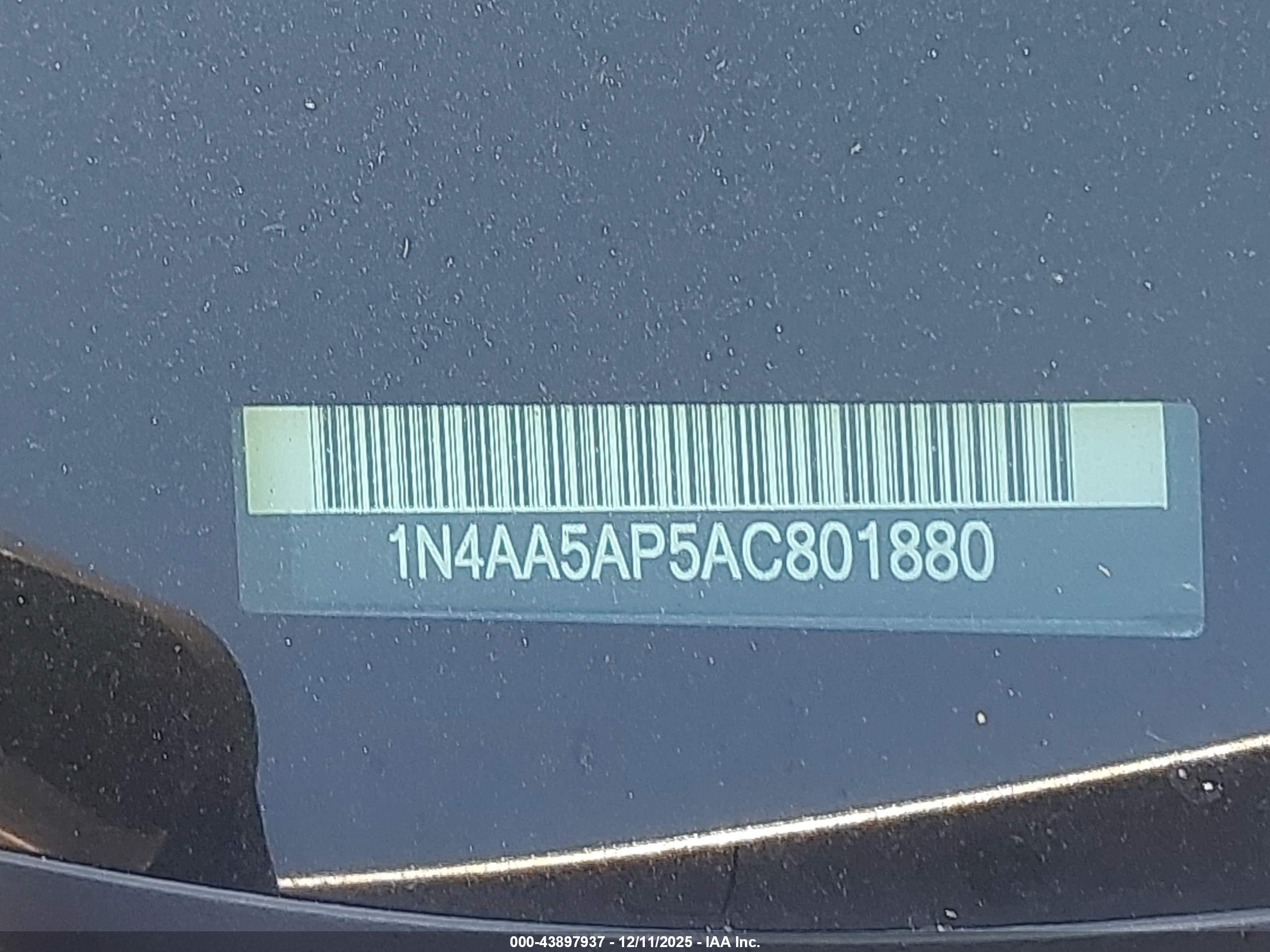 NISSAN MAXIMA image 9