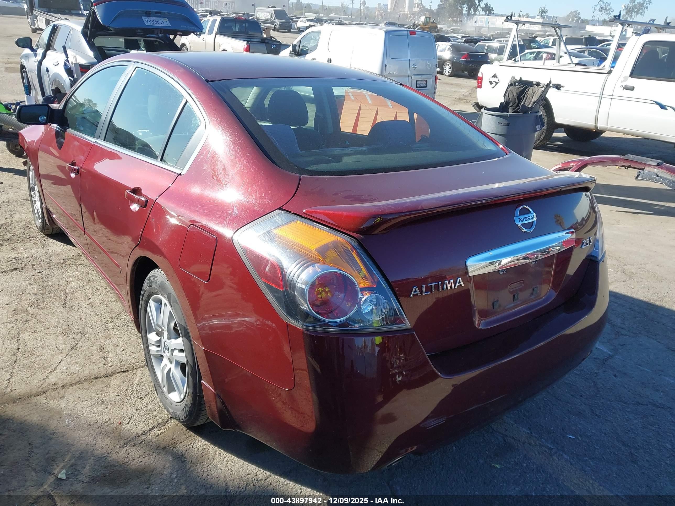 NISSAN ALTIMA image 3