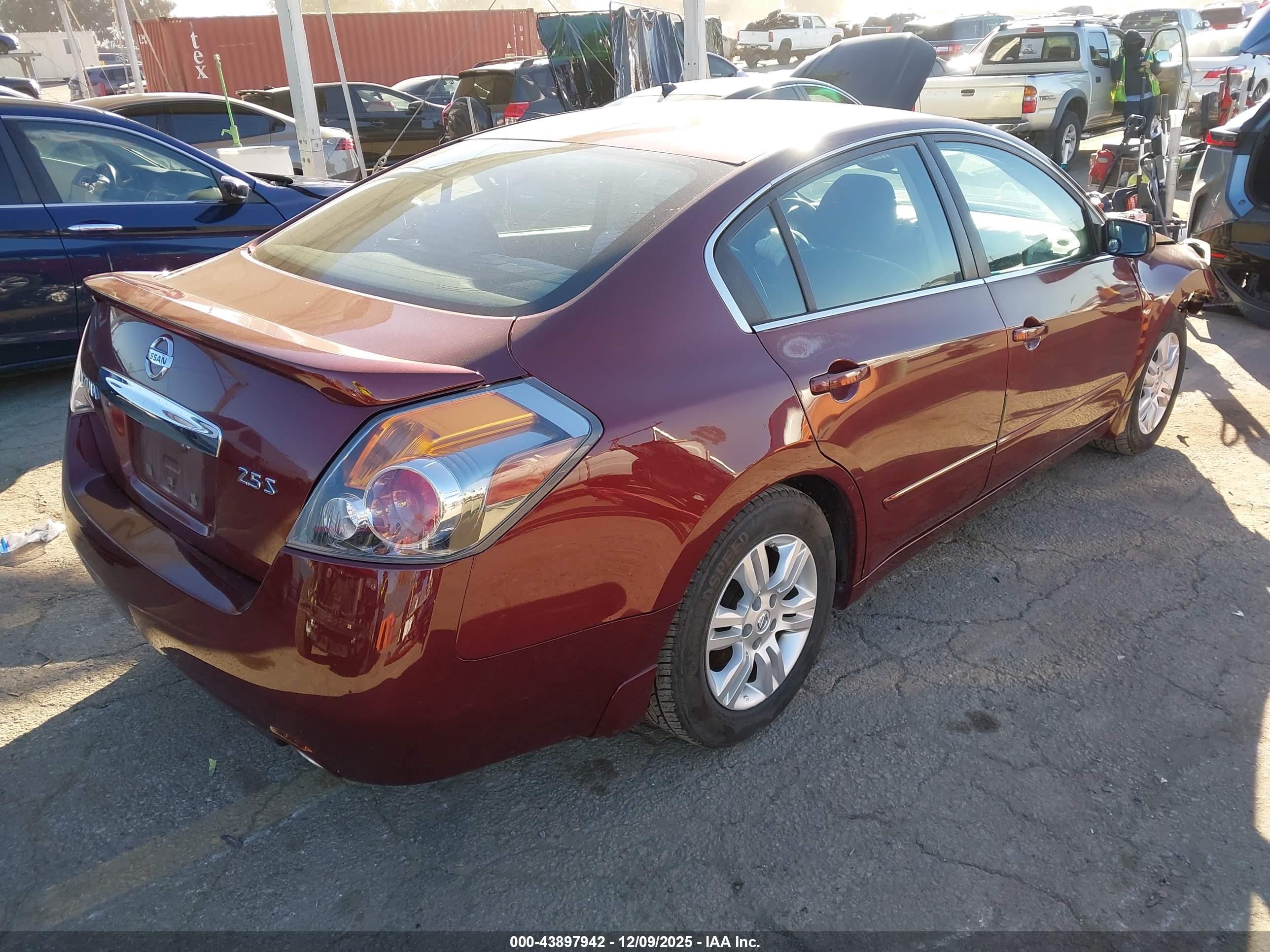 NISSAN ALTIMA image 4