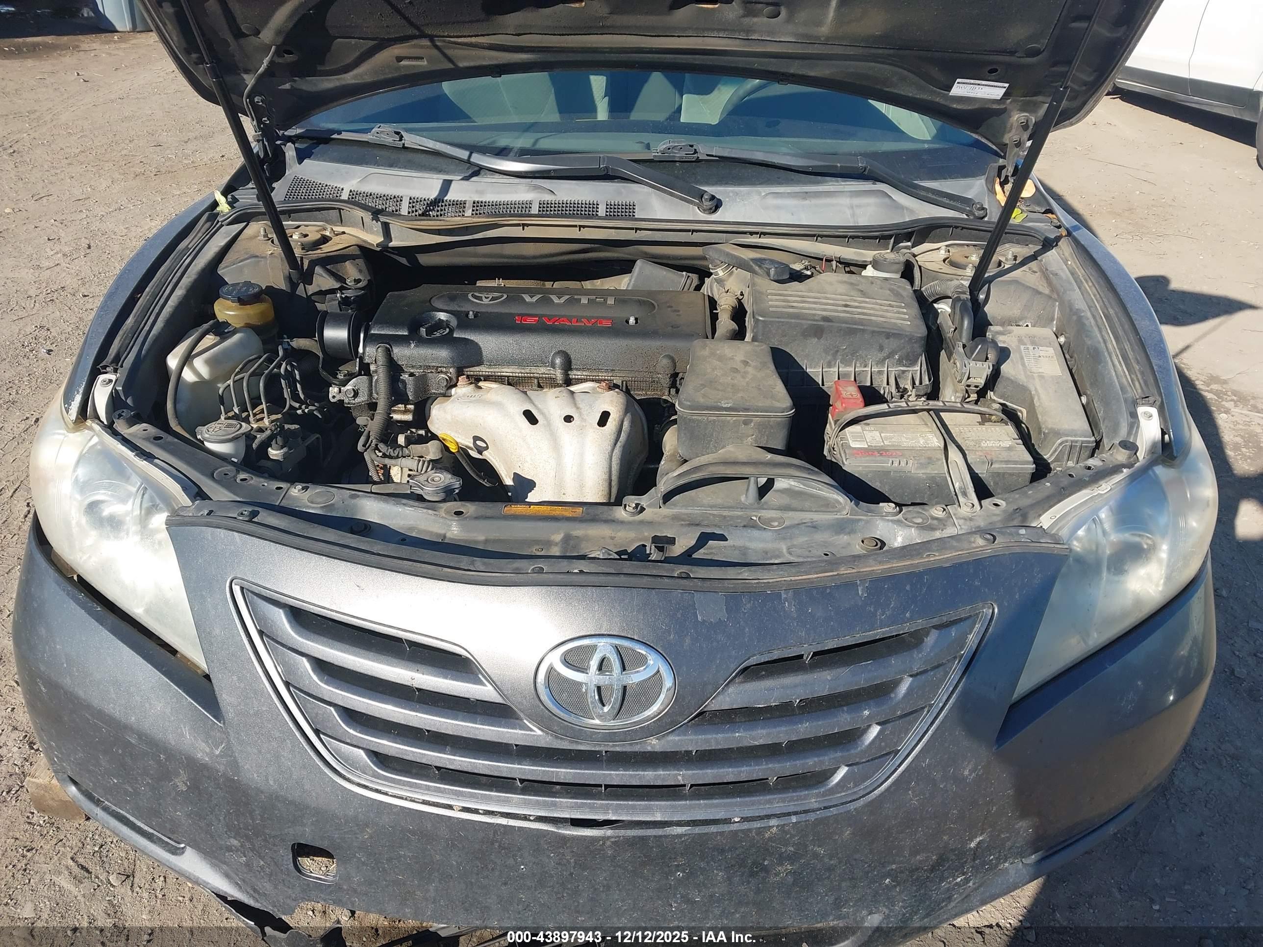 TOYOTA CAMRY image 10